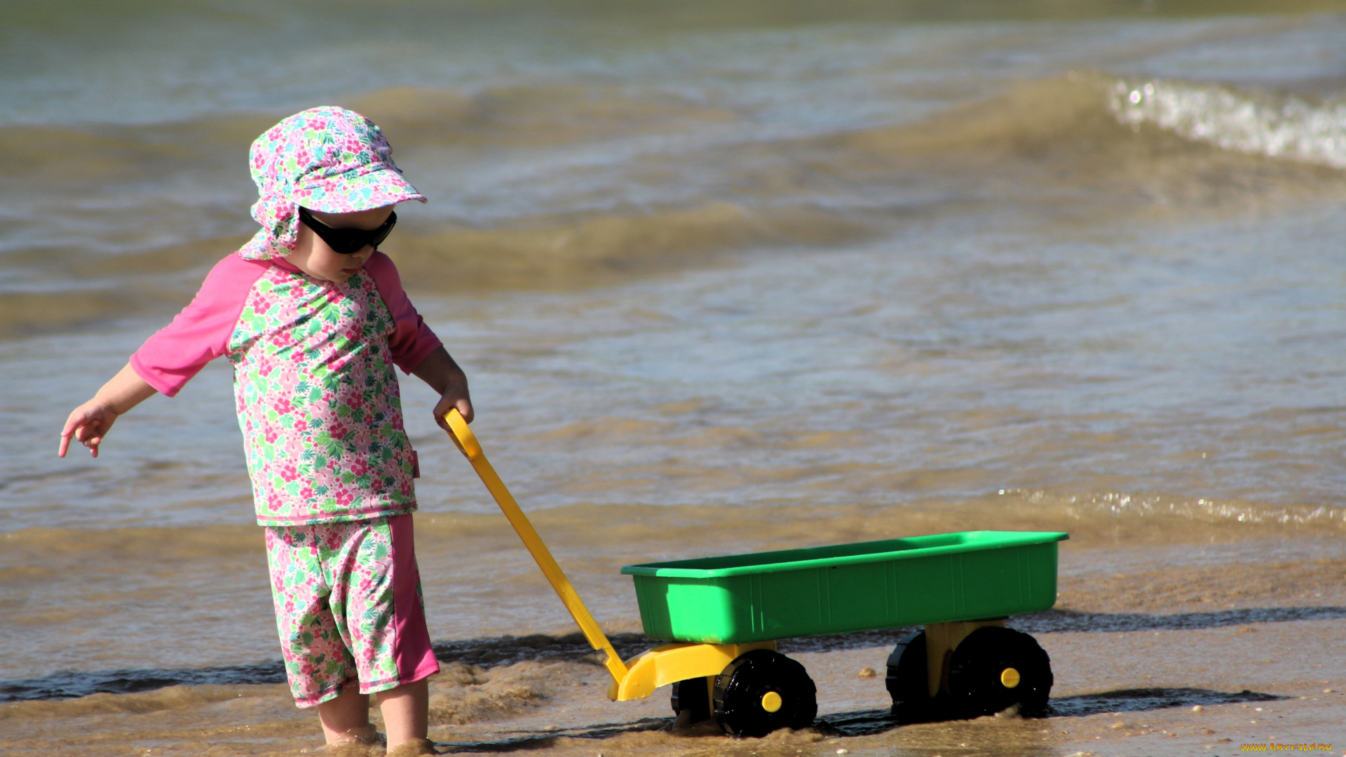 разное, дети, ребенок, панамка, очки, костюм, игрушка, тележка, берег, море, пляж