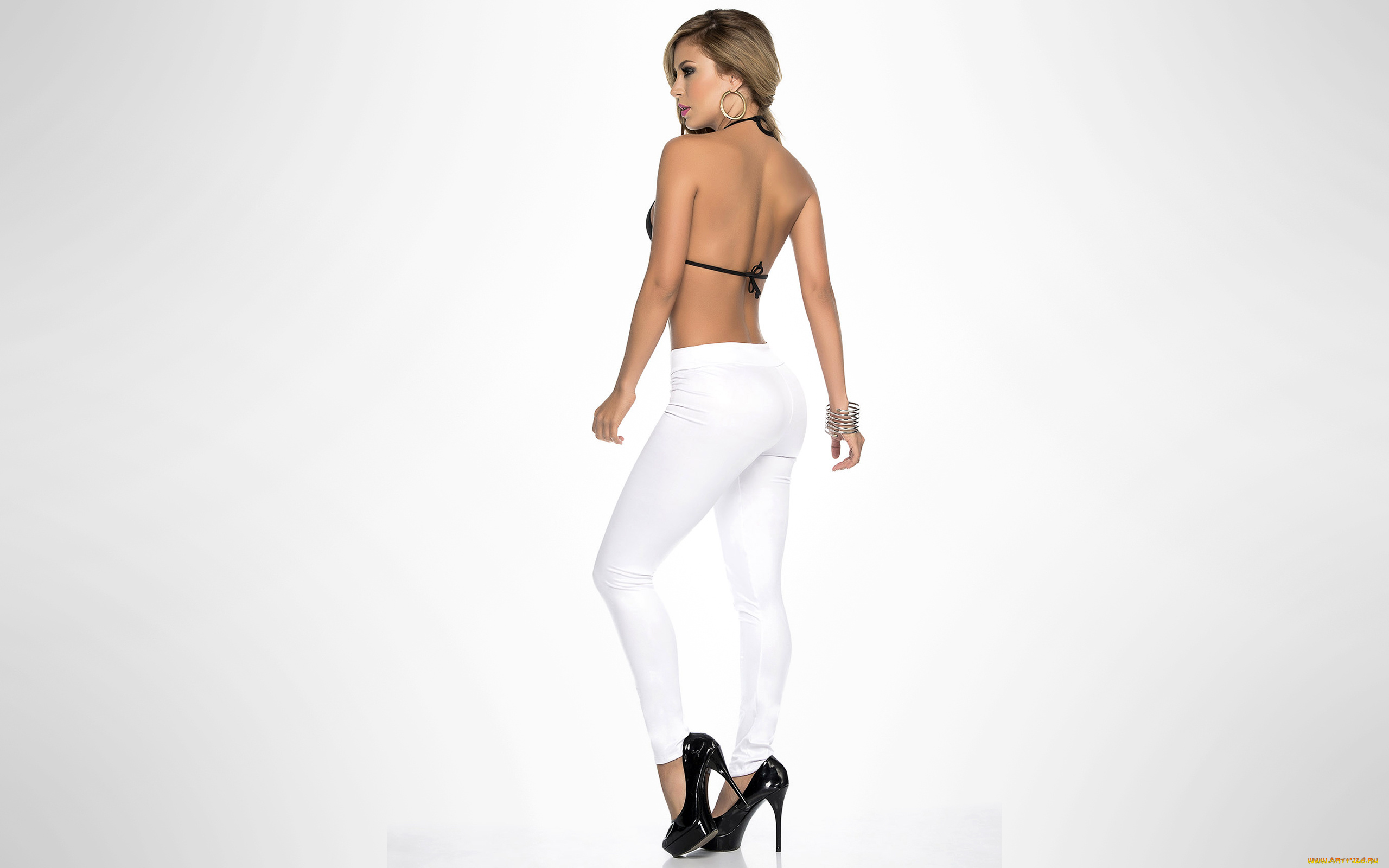 lina, posada, девушки, lina, posada, девушка, модель, блондинка, красотка, красавица, поза, взгляд, бельё, стройная