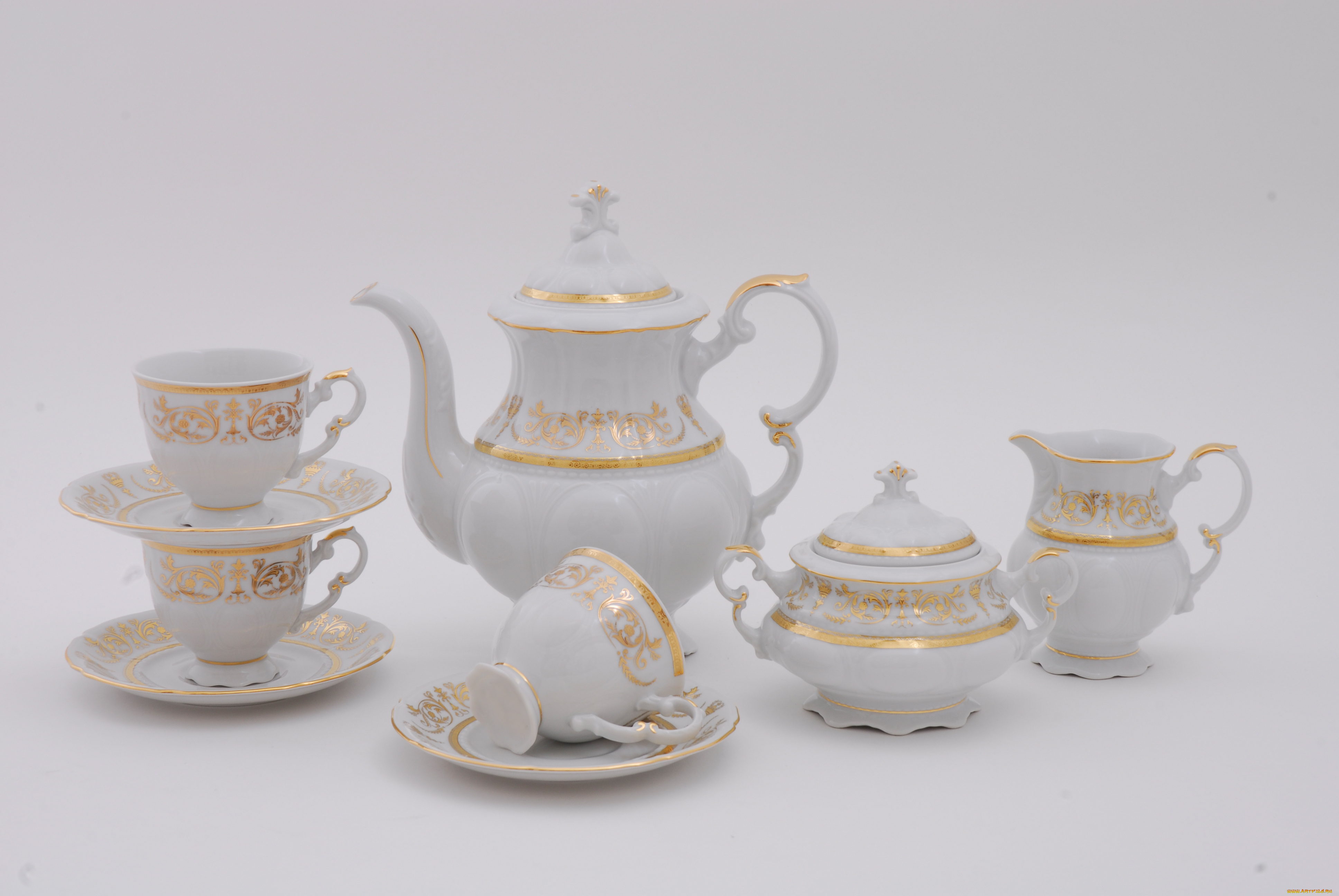 разное, посуда, столовые, приборы, кухонная, утварь, чайник, фарфор, сервиз, тарелочки, чашки