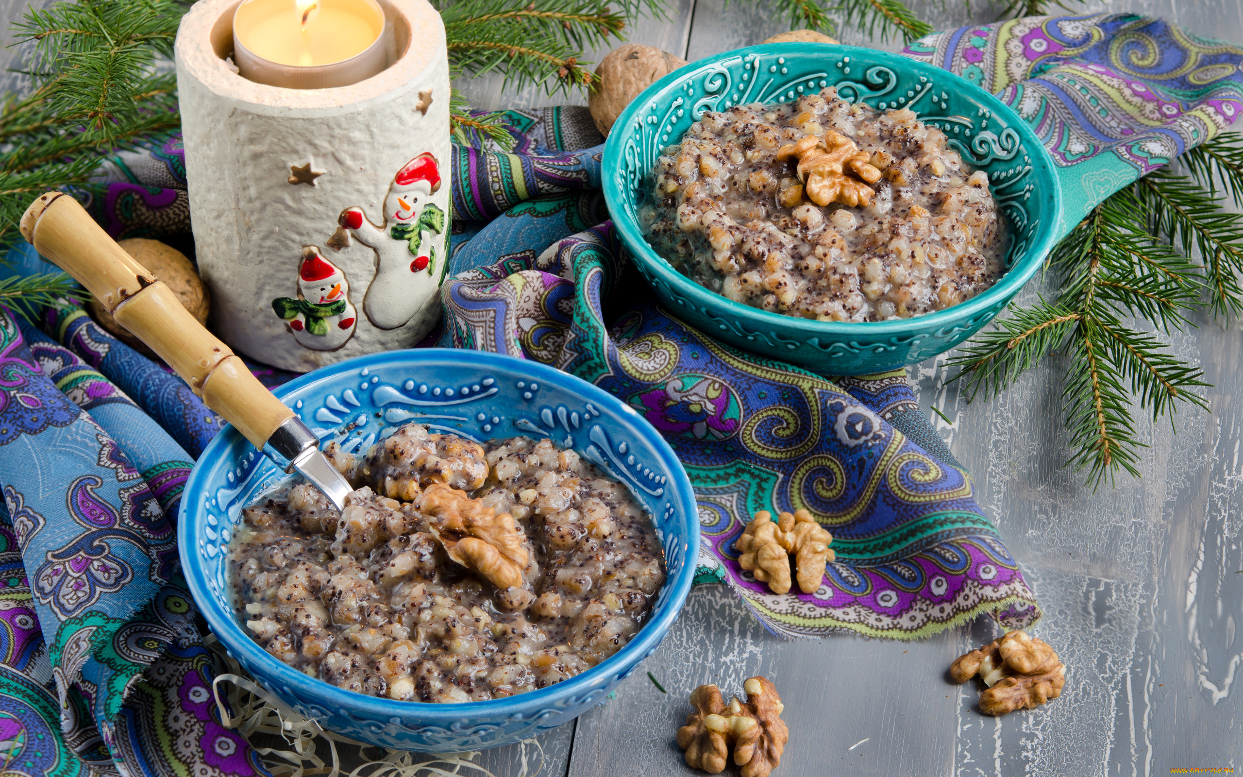 праздничные, угощения, ёлка, свеча, кутья, тарелки, орехи