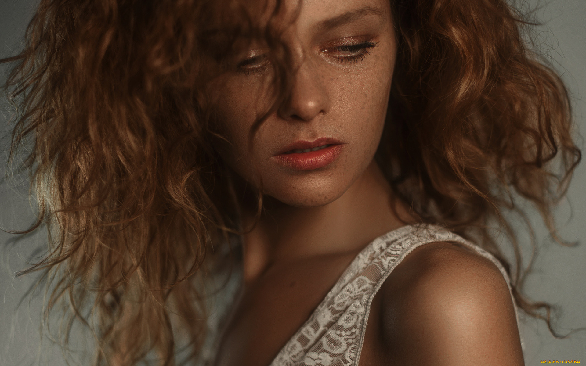 julia, yaroshenko, девушки, юлия, ярошенко, поза, веснушки, рыжеволосая, красотка, красавица, модель, причёска, лицо, портрет, девушка, julia, yaroshenko, сексуальная, взгляд