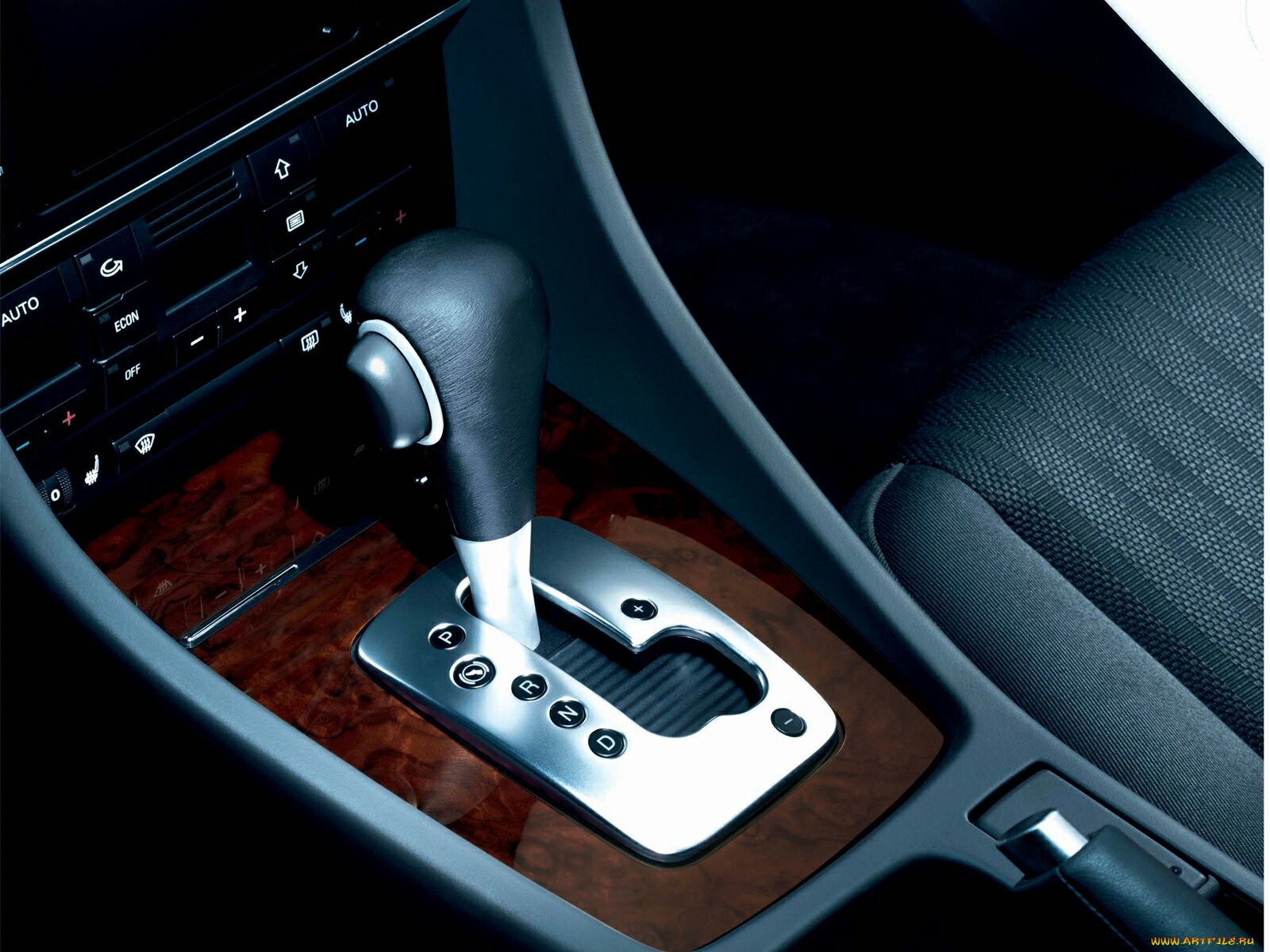 автомобили, интерьеры