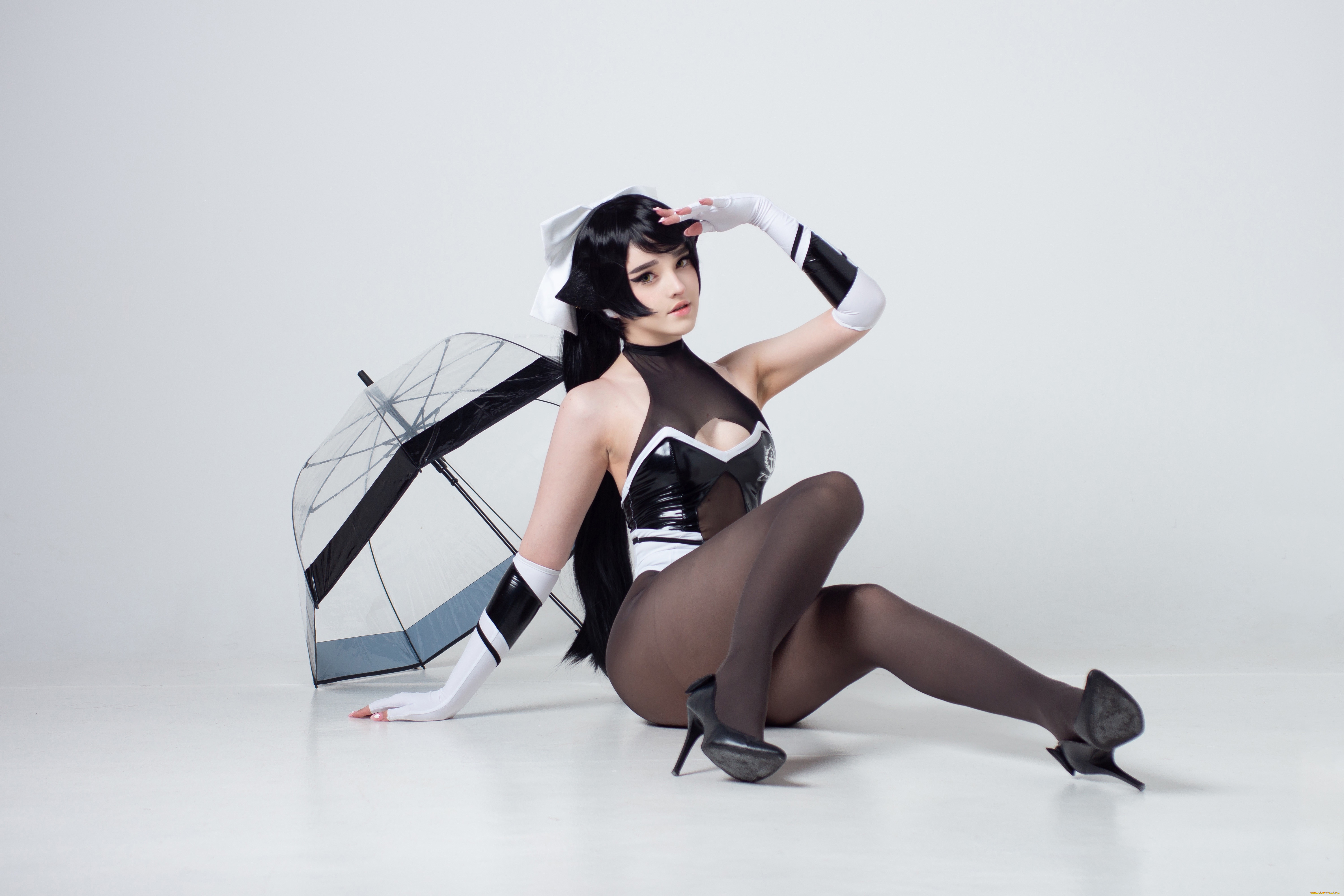 candy, ball, девушки, девушка, женщина, брюнетка, темноволосая, сексуальная, модель, звезда, позирует, разная, обувь, верхняя, стильная, одежда, нижнее, эротическое, бельё, трусы, лифчик, колготки, чулки, аксессуары, макияж, и, множество, элементов, на, фотографии