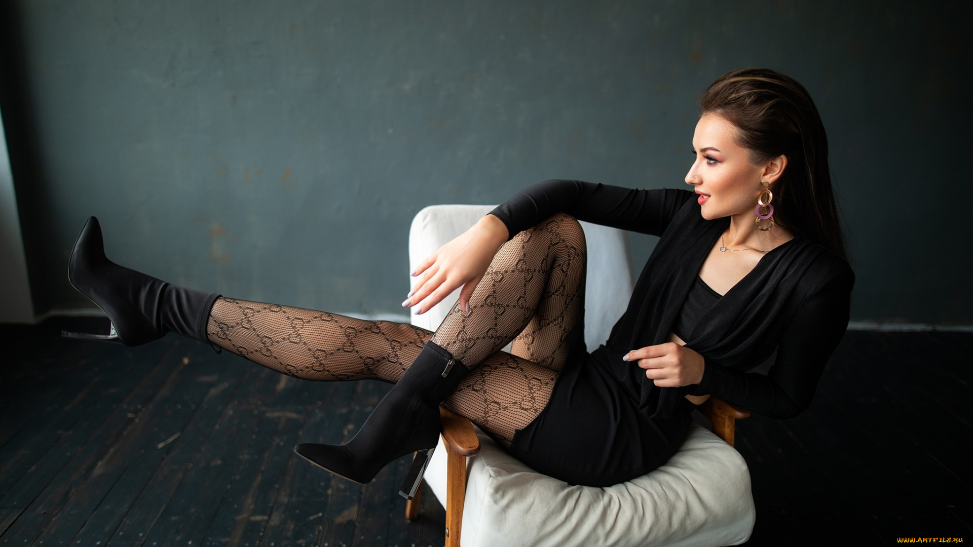 девушка, -, girl, девушки, -, брюнетки, , шатенки, девушка, женщина, брюнетка, темноволосая, сексуальная, модель, звезда, позирует, разная, обувь, верхняя, стильная, одежда, нижнее, эротическое, бельё, трусы, лифчик, колготки, чулки, аксессуары, макияж, и, множество, элементов, на, фотографии