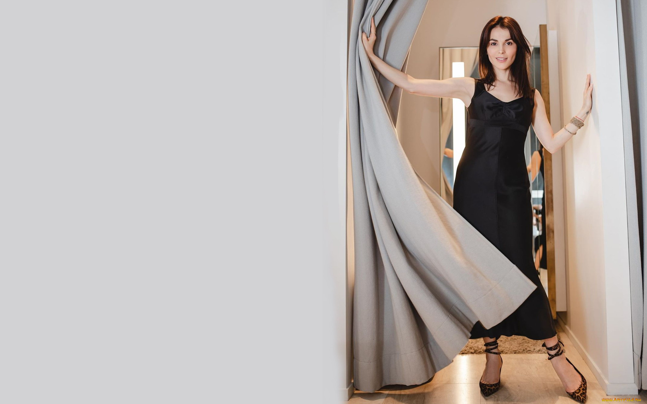 музыка, сати, казанова, певица, шатенка, платье, примерочная