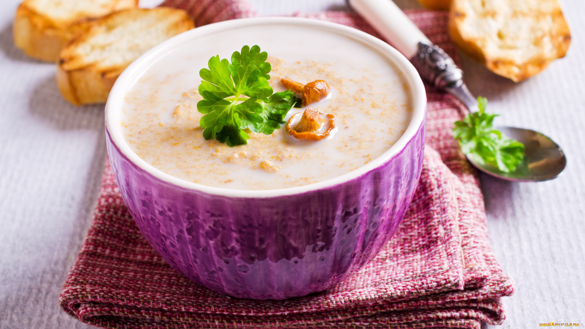 еда, первые, блюда, гренки, грибной, суп, лисички, петрушка