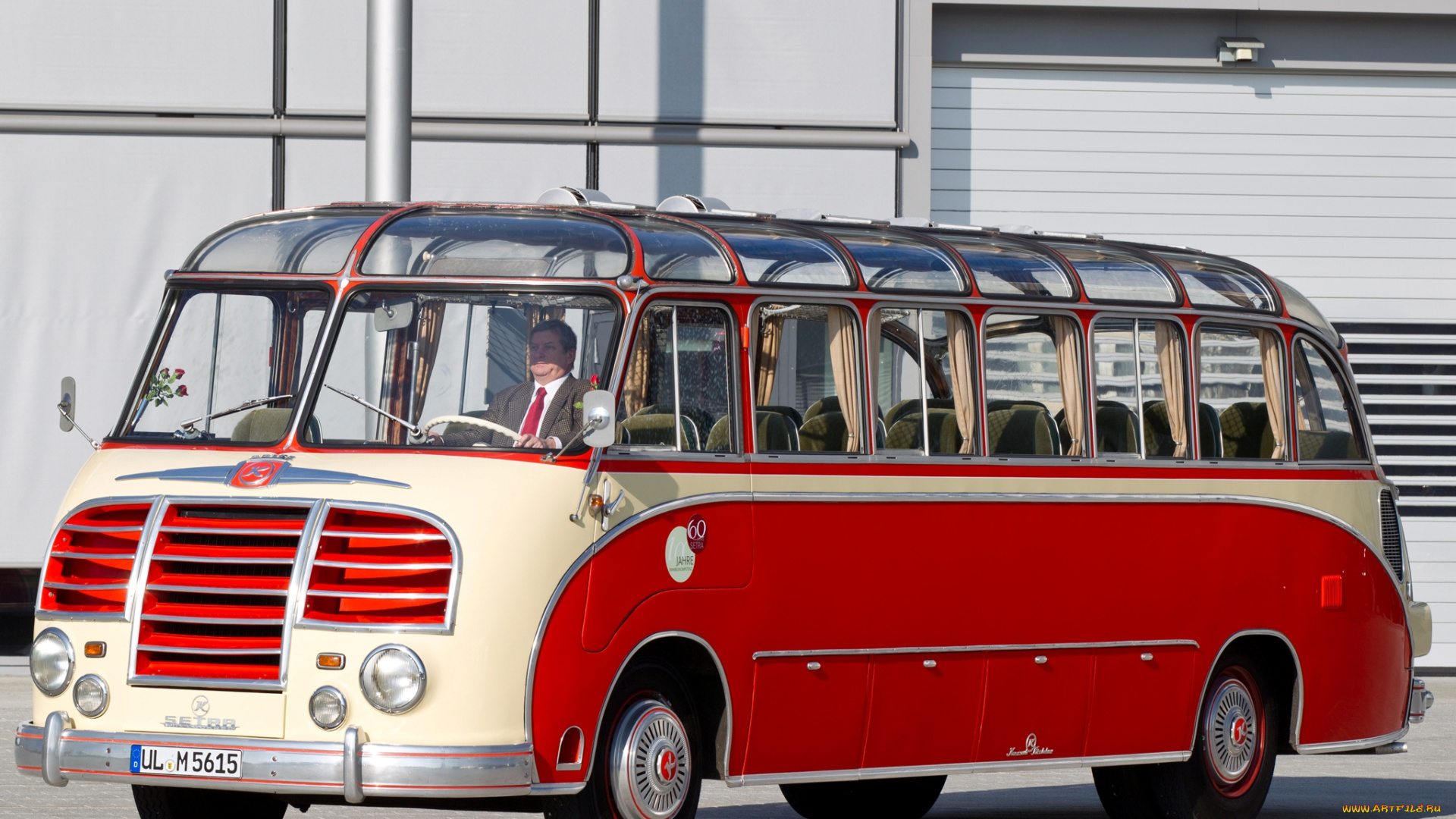 автомобили, автобусы