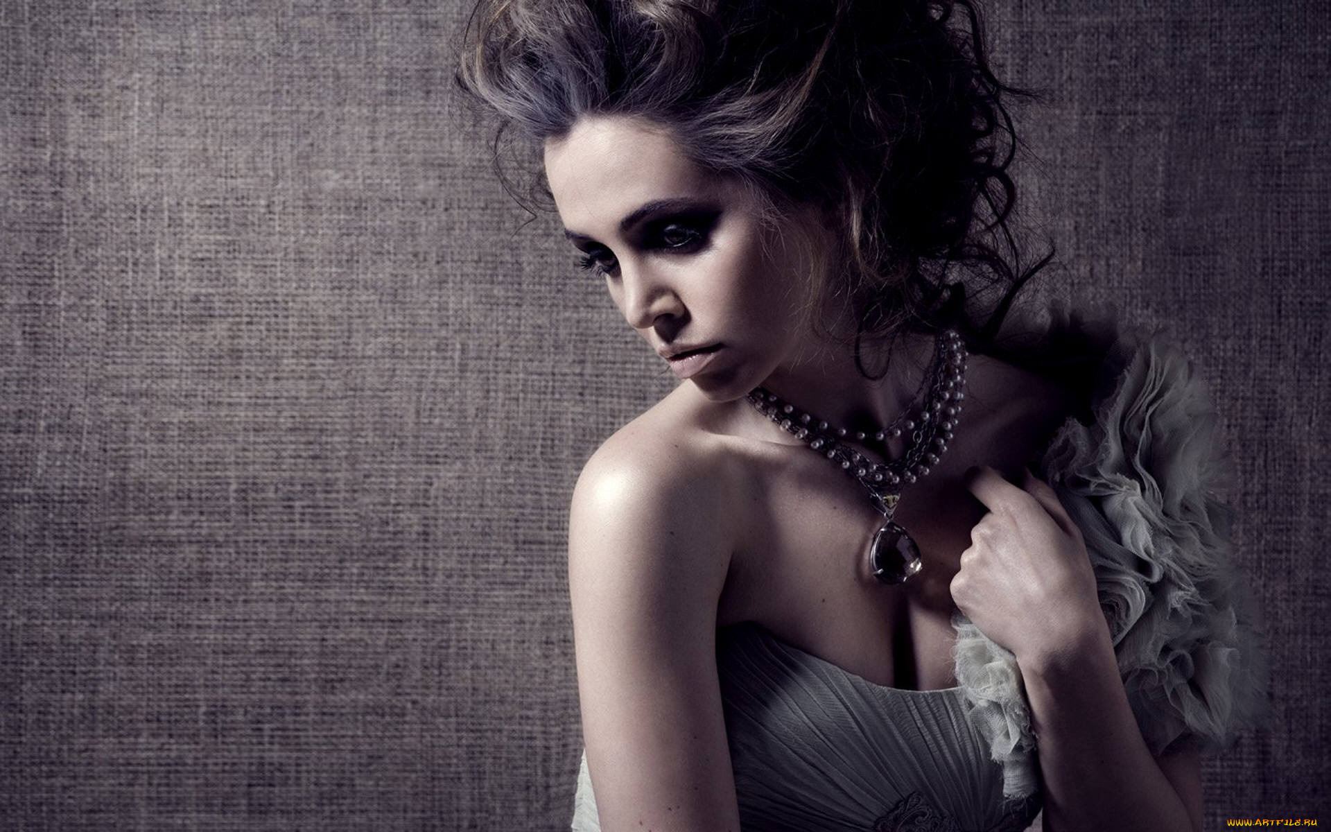 Eliza, Dushku, девушки