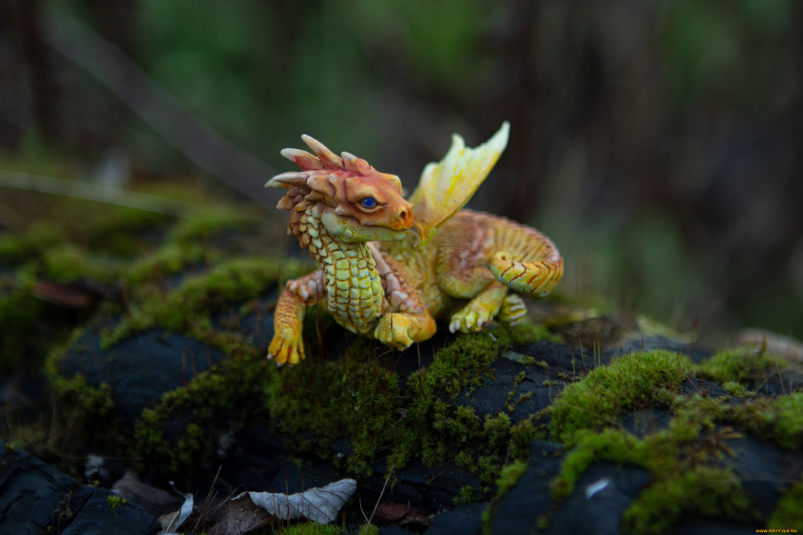 разное, игрушки, дракончик, мох, бревно
