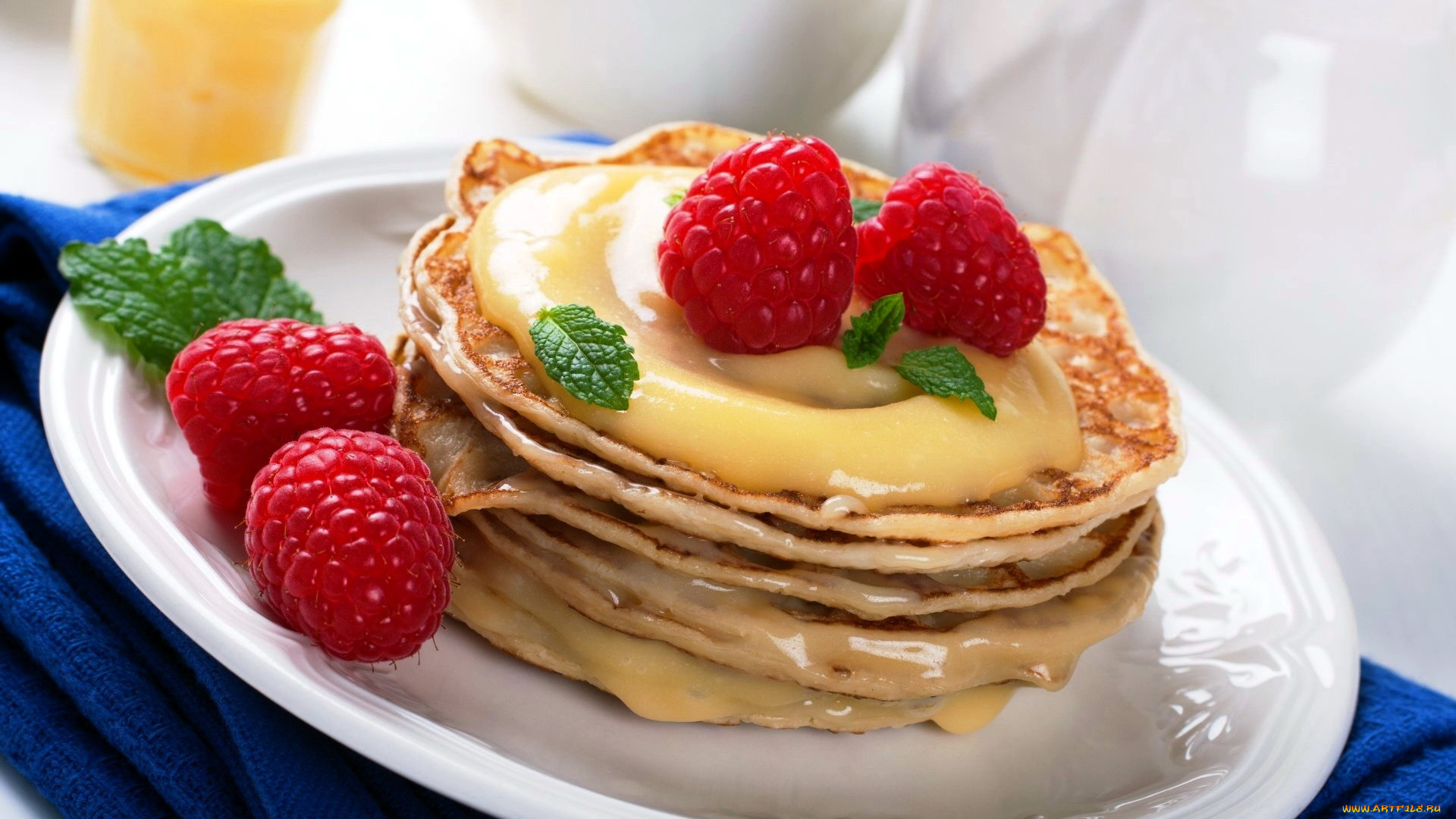 еда, блины, , оладьи, малина, блинчики, мята, соус