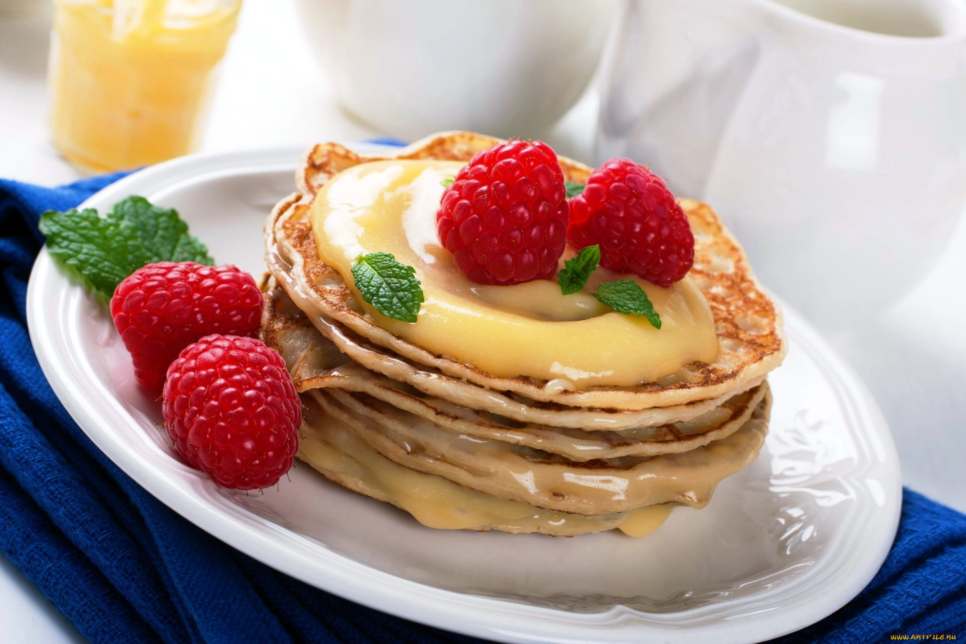 еда, блины, , оладьи, малина, блинчики, мята, соус