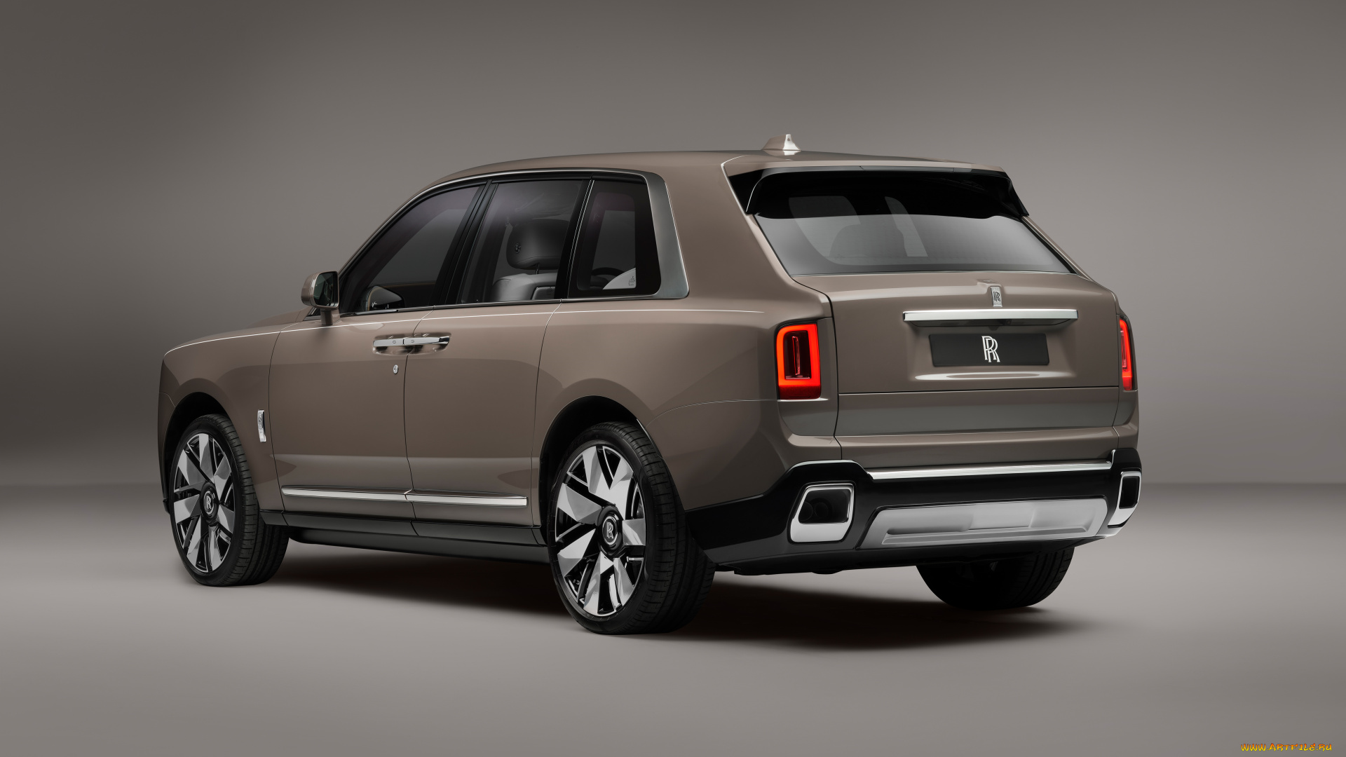 rolls-royce, cullinan, series, ii, 2024, автомобили, rolls-royce, rolls, royce, cullinan, two, series, 2024, джип, вид, сзади, студия