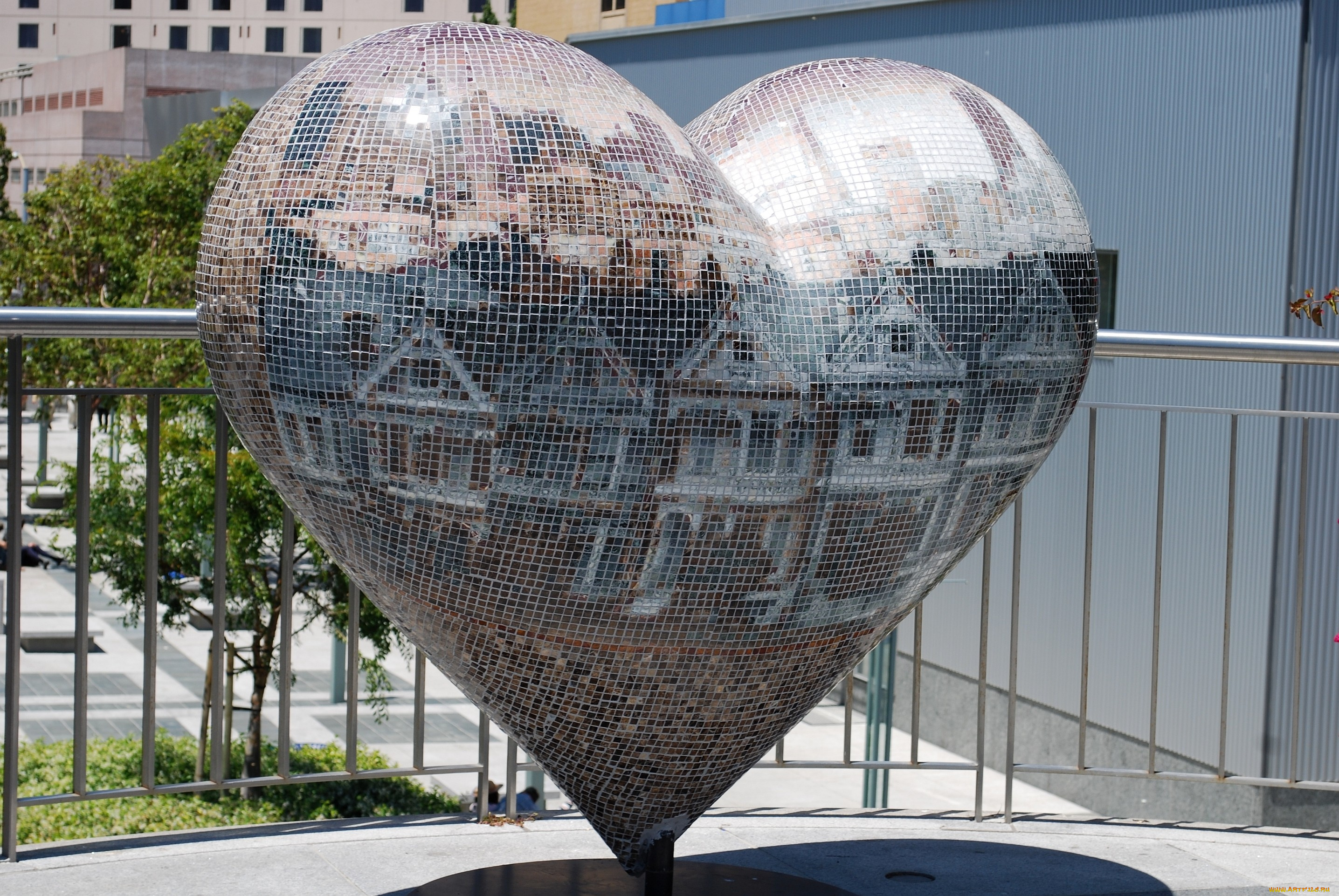 города, памятники, скульптуры, арт, объекты, отражение, зеркала, сердце