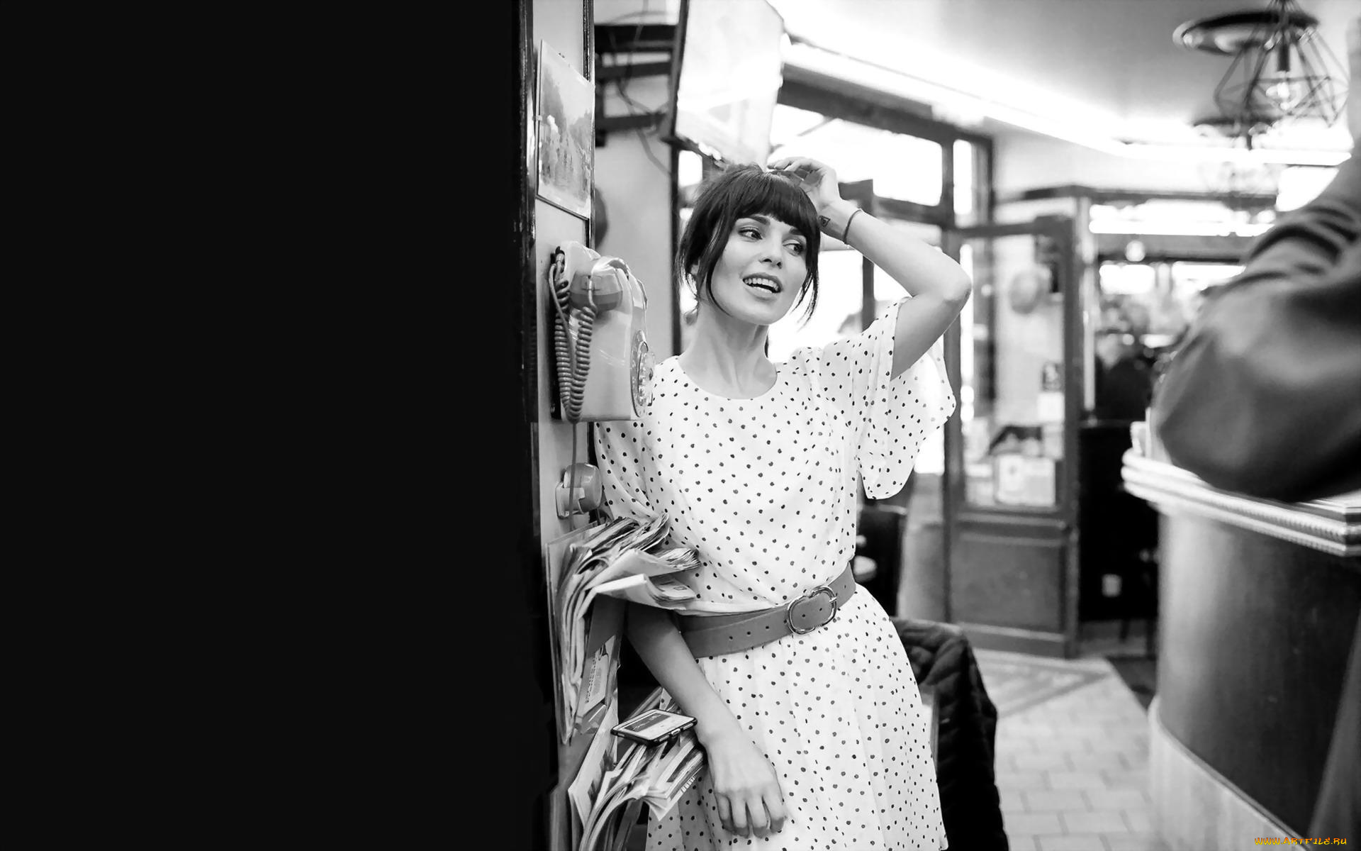 музыка, сати, казанова, певица, ретро, платье, телефон, коммуналка