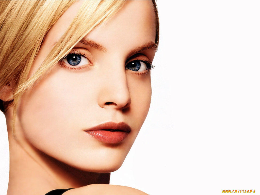 Mena, Suvari, девушки