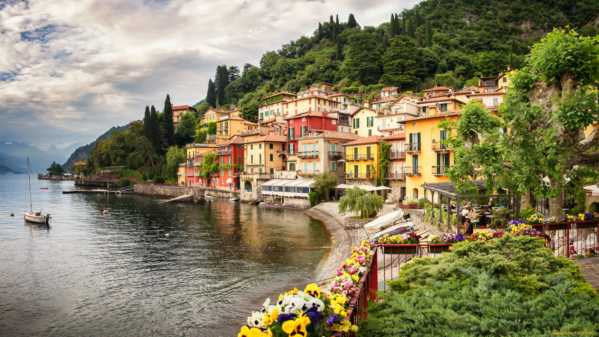 varenna, , italy, города, -, улицы, , площади, , набережные, здания, дома, город, италия, озеро, альпы, горы, деревья, цветы, природа