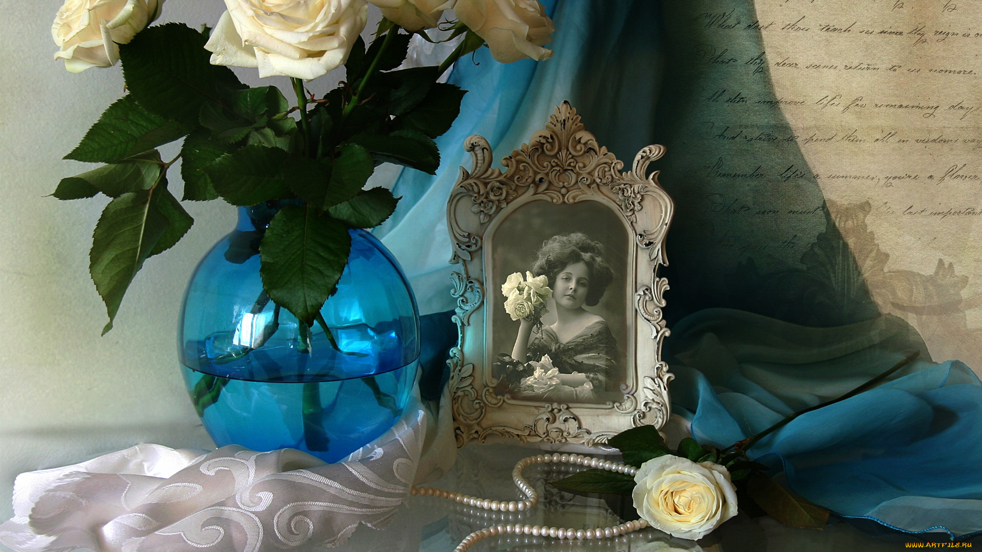цветы, розы, рамка, портрет, ожерелье, бусы, ваза