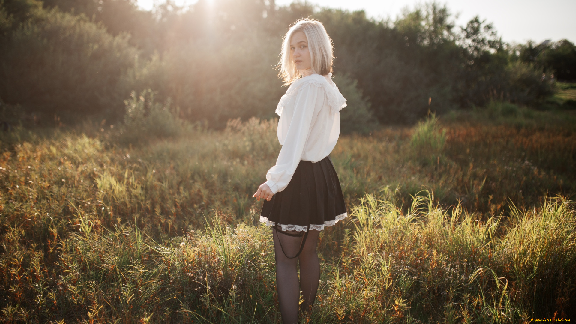 сексуальная, девушка, девушки, -, блондинки, , светловолосые, девушка, женщина, блондинка, светловолосая, сексуальная, модель, звезда, позирует, разная, обувь, верхняя, стильная, одежда, нижнее, эротическое, бельё, трусы, лифчик, колготки, чулки, аксессуары, макияж, и, множество, элементов, на, фотографии