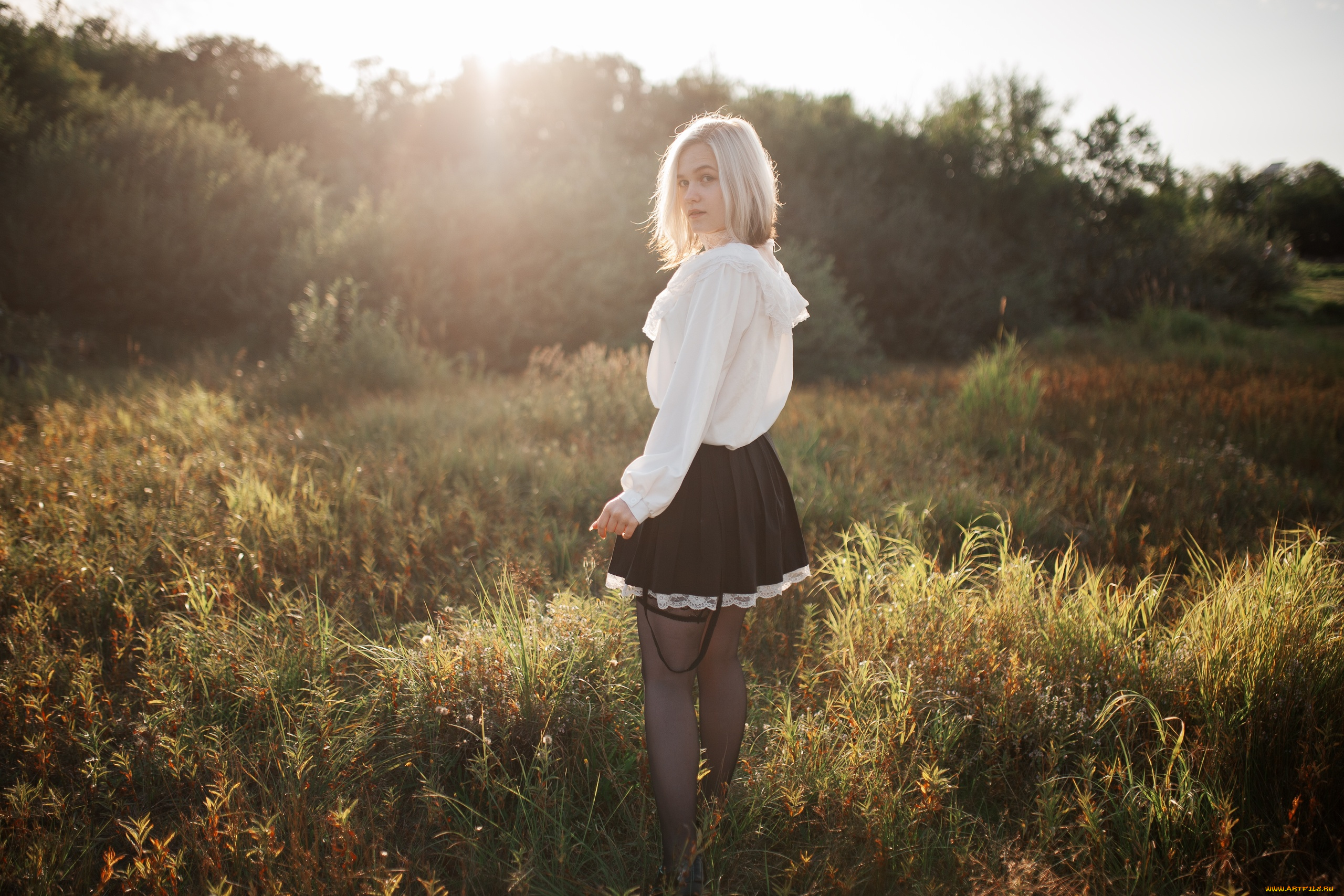 сексуальная, девушка, девушки, -, блондинки, , светловолосые, девушка, женщина, блондинка, светловолосая, сексуальная, модель, звезда, позирует, разная, обувь, верхняя, стильная, одежда, нижнее, эротическое, бельё, трусы, лифчик, колготки, чулки, аксессуары, макияж, и, множество, элементов, на, фотографии