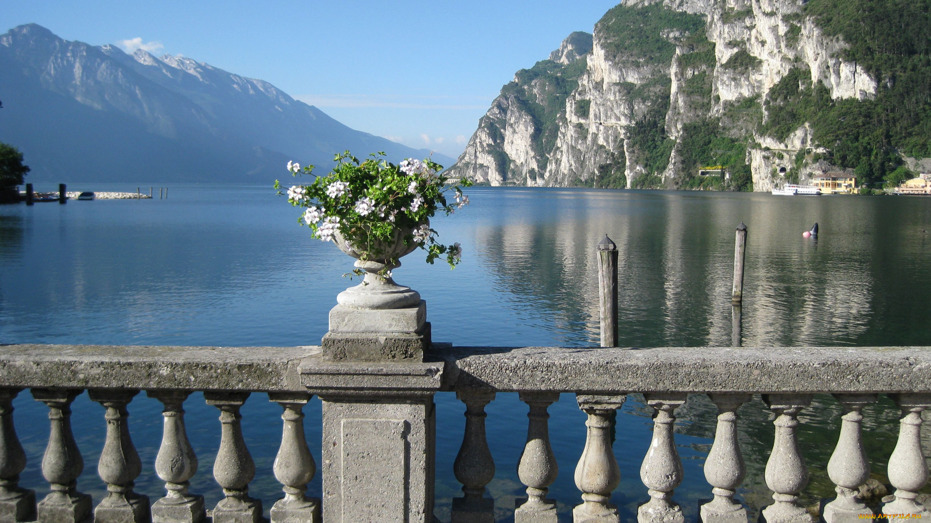 озеро, гарда, природа, реки, озера, парапет, италия, цветы