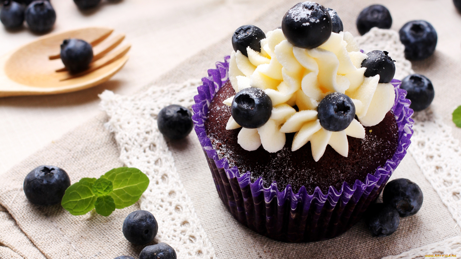 еда, пирожные, , кексы, , печенье, кекс, черника, ягоды, крем, десерт, сладкое, выпечка