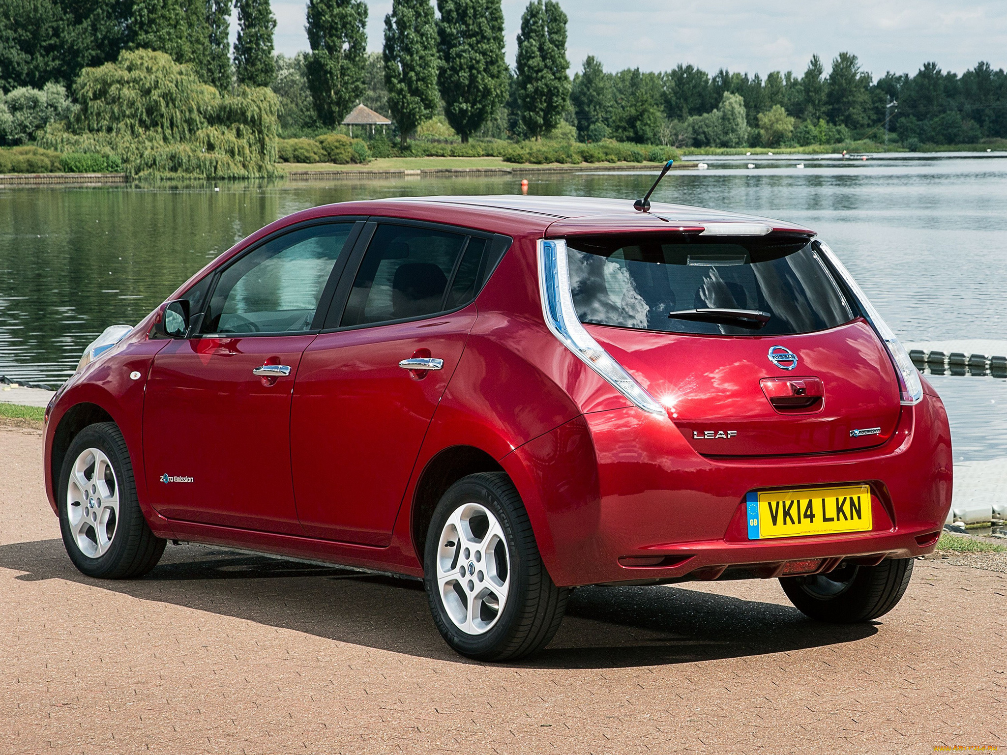 автомобили, nissan, datsun, 2013г, красный, uk-spec, leaf