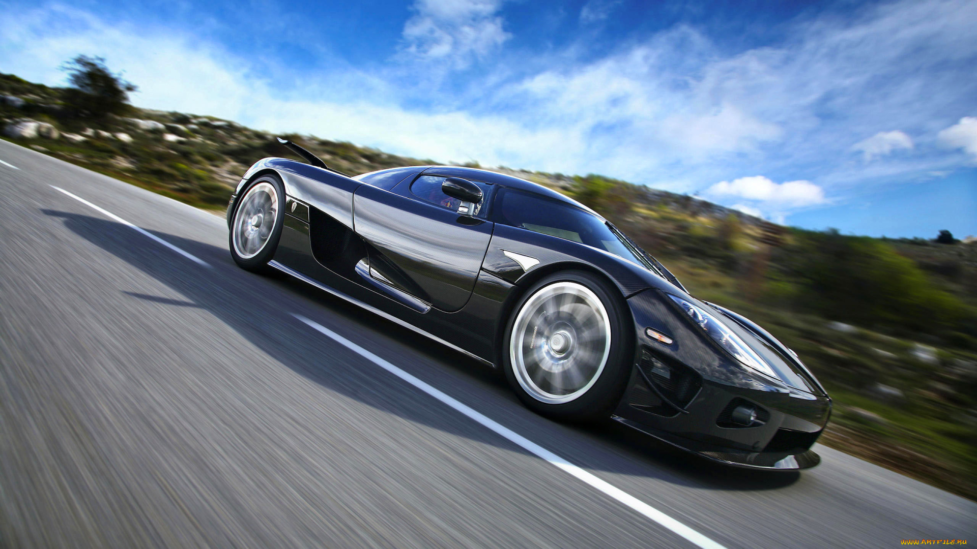 автомобили, koenigsegg, дорога, скорость, черный, небо, трасса, шоссе