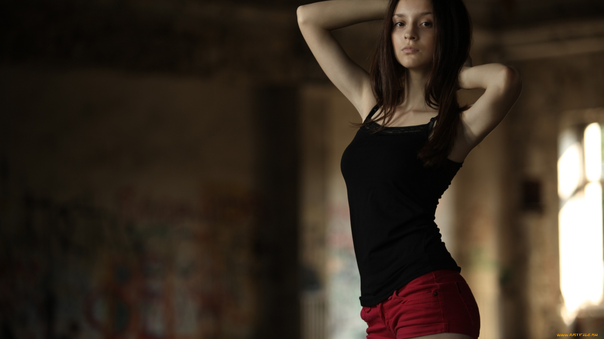 девушки, -unsort, , брюнетки, темноволосые, шорты, майка, брюнетка