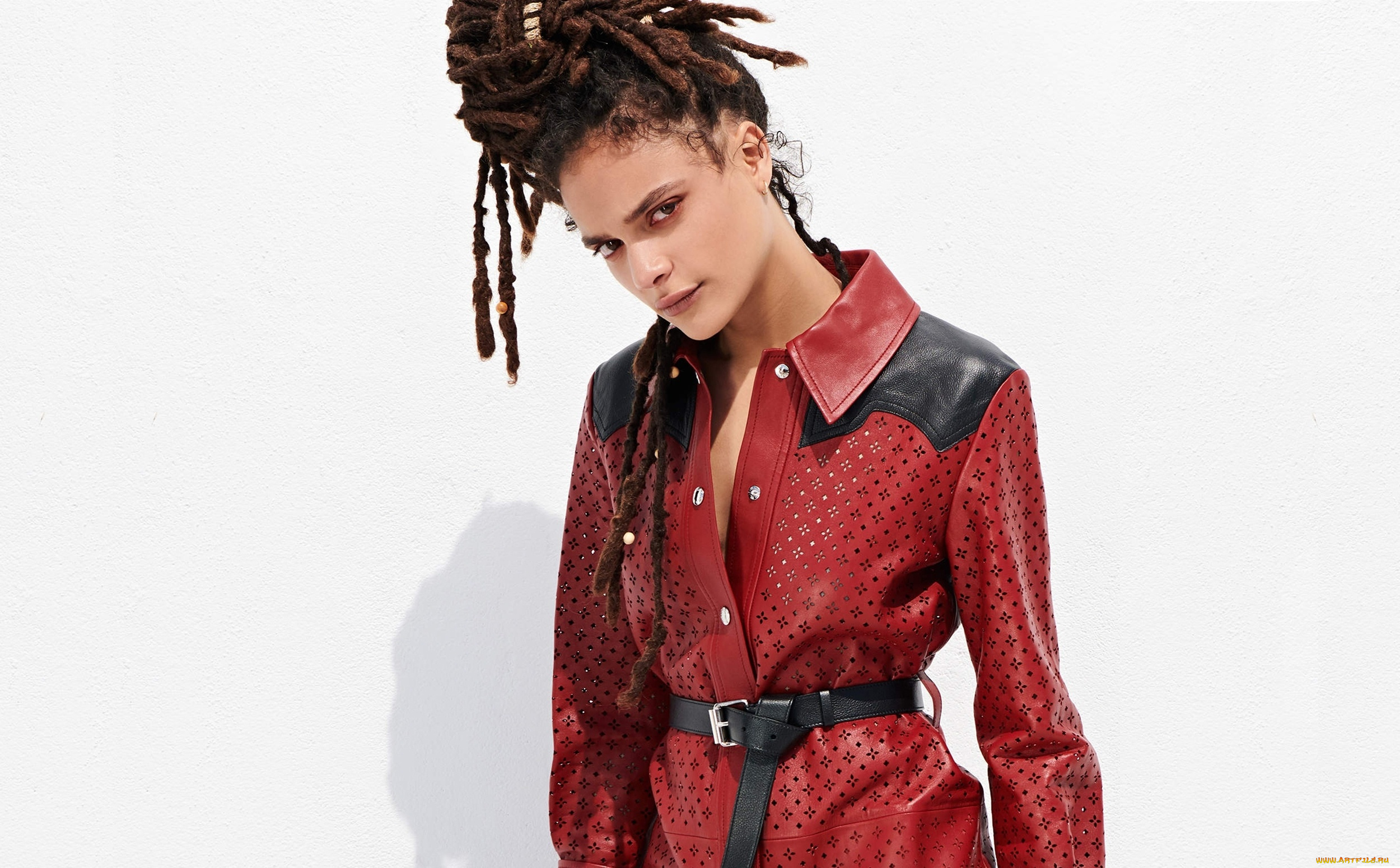девушки, sasha, lane, ремень, жакет, дреды, шатенка