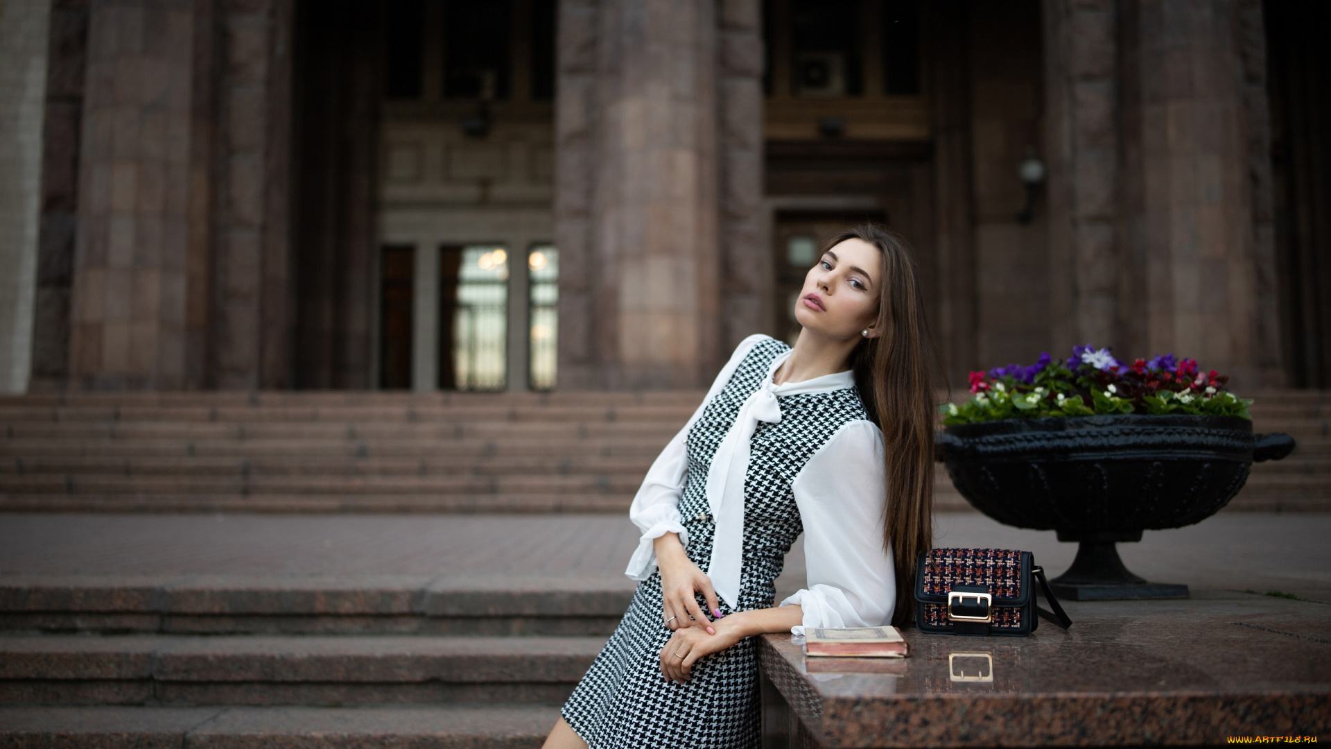 девушка, -, girl, девушки, -, брюнетки, , шатенки, девушка, женщина, брюнетка, темноволосая, сексуальная, модель, звезда, позирует, разная, обувь, верхняя, стильная, одежда, нижнее, эротическое, бельё, трусы, лифчик, колготки, чулки, аксессуары, макияж, и, множество, элементов, на, фотографии