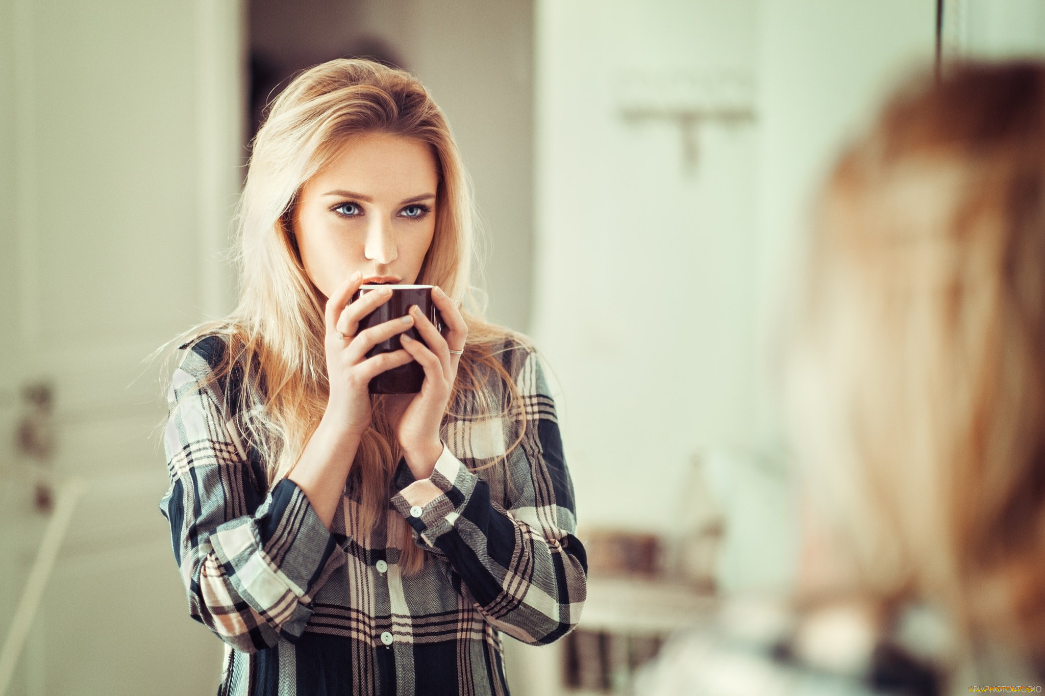 девушки, eva, mikulski, рубашка, блондинка, модель, ева, микульски, чашка