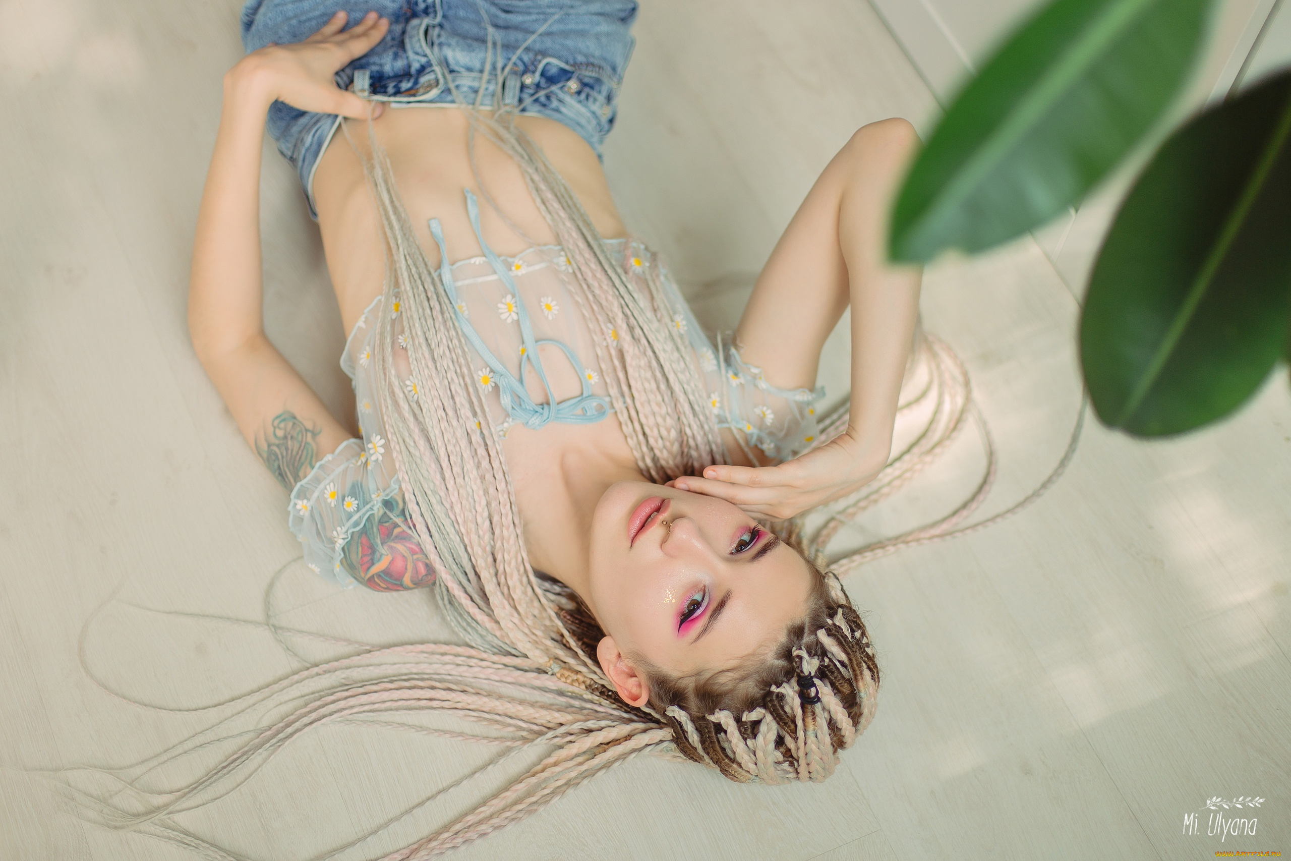 бестия, девушки, -, рыжеволосые, и, разноцветные, девушка, женщина, разноцветная, сексуальная, модель, звезда, позирует, разная, обувь, верхняя, стильная, одежда, нижнее, эротическое, бельё, трусы, лифчик, аксессуары, макияж, колготки, чулки, и, множество, элементов, на, фотографии