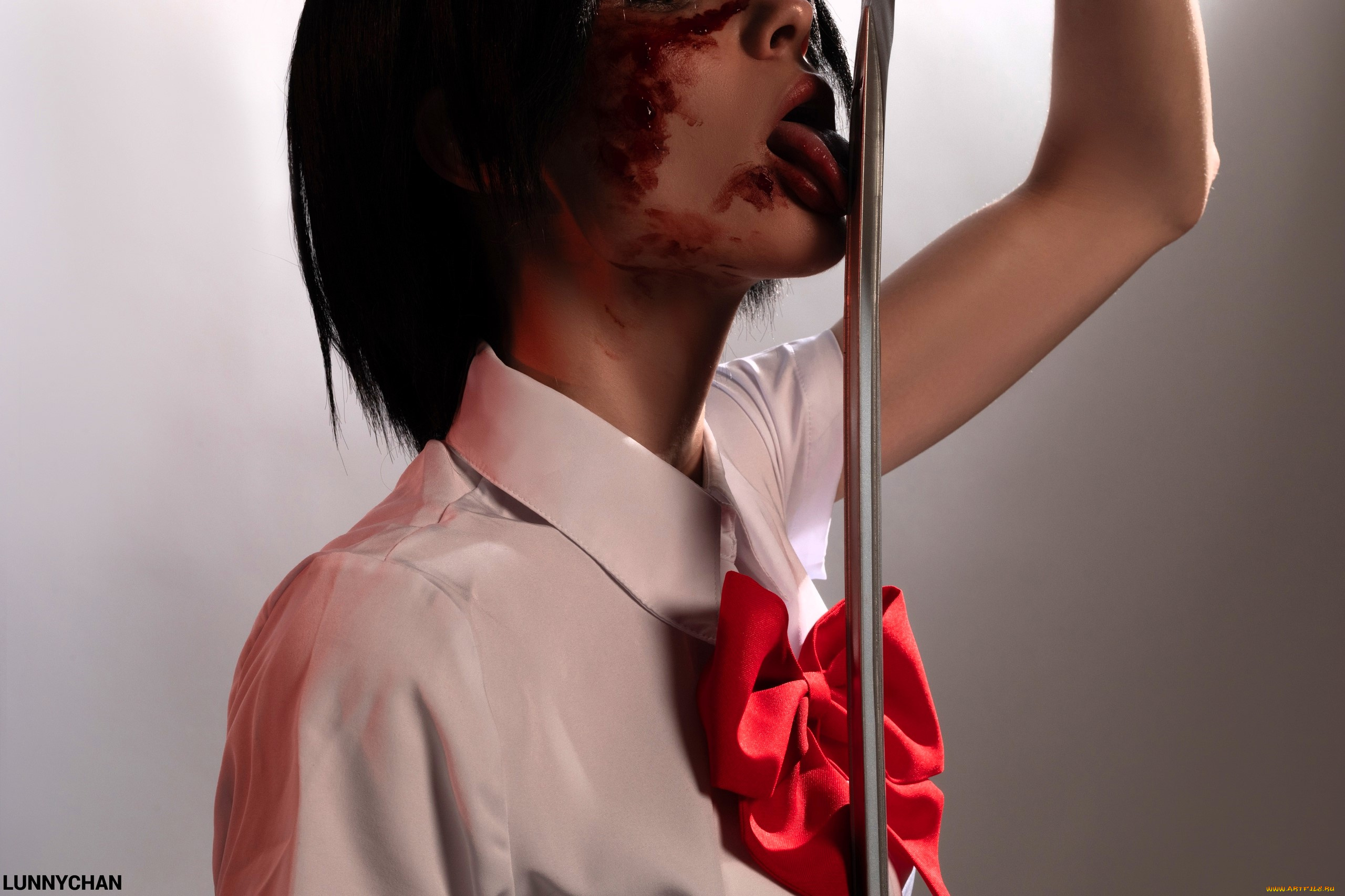 девушки, светлана, хофман, , lunny, chan, образ, косплей, наряд, костюм, шатенка, кровь, оружие, язык, блузка, бант