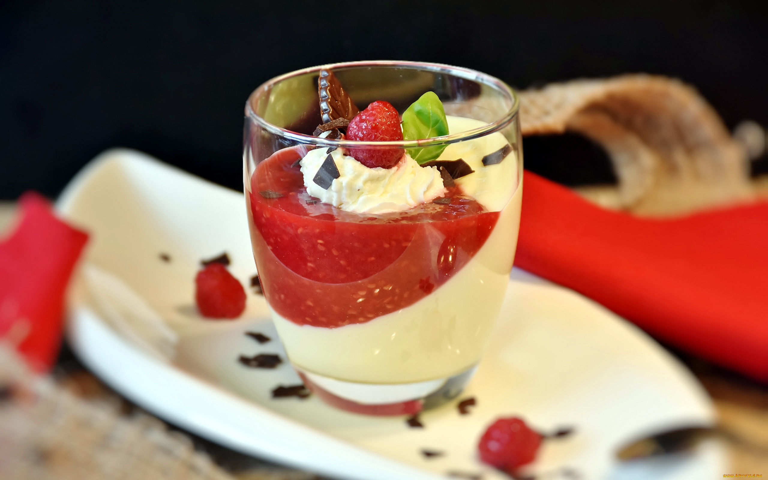 еда, мороженое, , десерты, шоколад, десерт, клубнично-ванильный