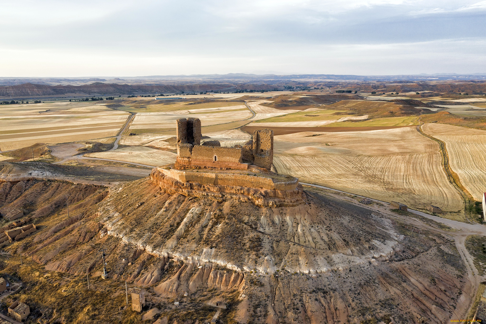разное, развалины, , руины, , металлолом, испания, пейзаж, замок, руины, холмы, вид, с, высоты, птичьего, полета, бежевый