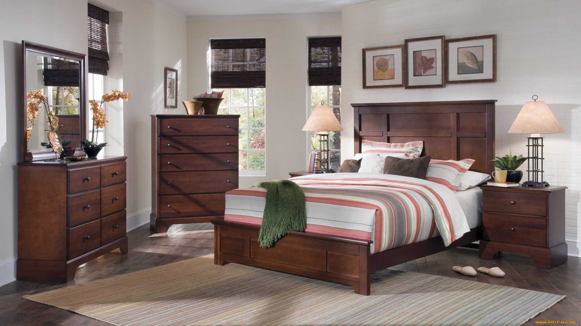 интерьер, спальня, тумбочка, подушки, кровать