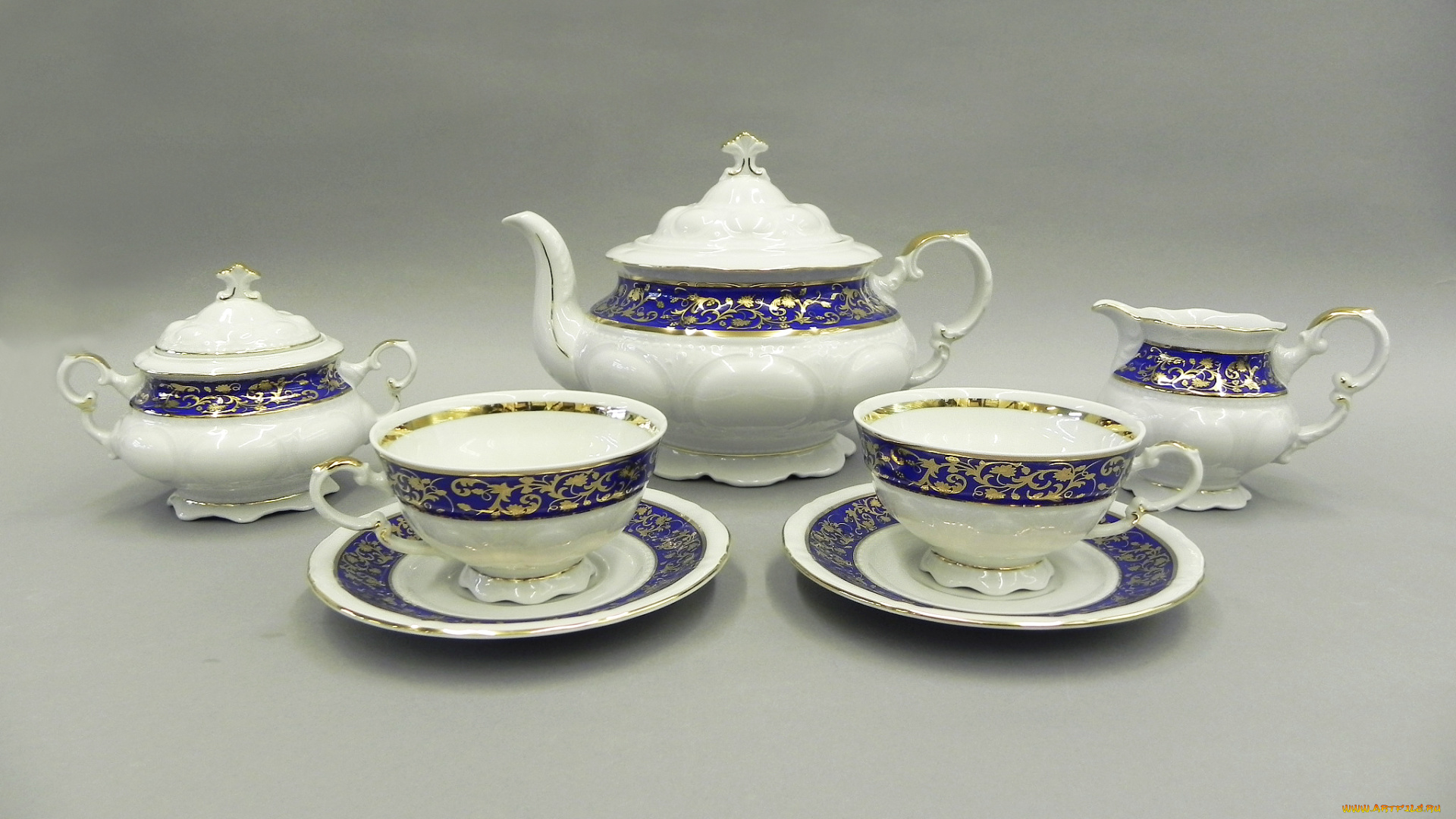 разное, посуда, столовые, приборы, кухонная, утварь, сервиз, фарфор, чайник, чашки, тарелочки