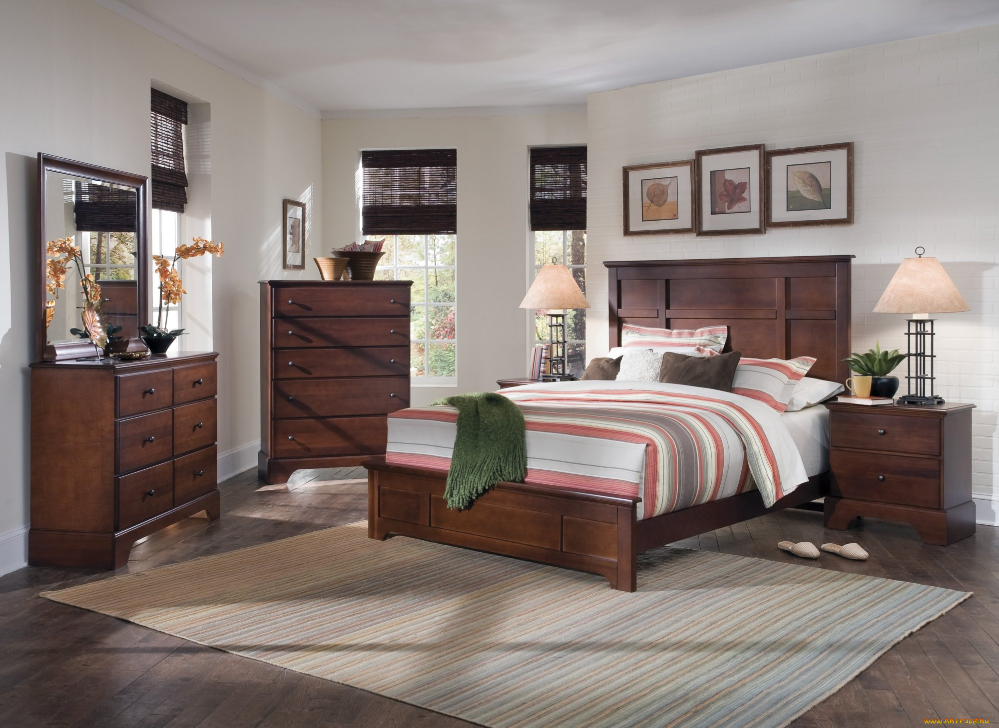 интерьер, спальня, тумбочка, подушки, кровать