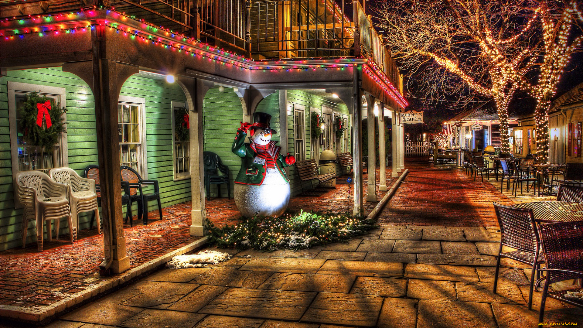 праздничные, новогодние, пейзажи, новый, год, рождество, сша, город, кафе, дом, стулья, украшения, фонарики, огни, снеговик, деревья