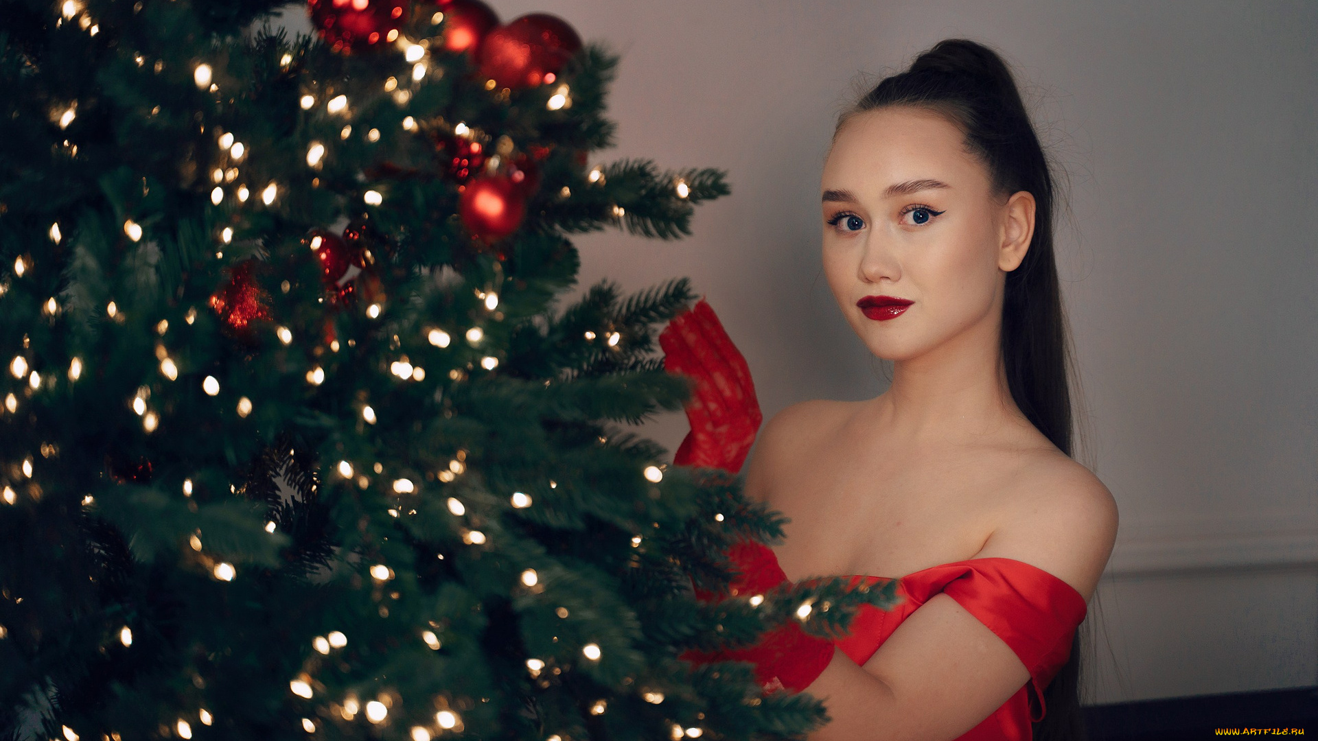 красивая, девушка, девушки, -, лица, , портреты, девушка, женщина, брюнетка, темноволосая, сексуальная, модель, звезда, позирует, разная, обувь, верхняя, стильная, одежда, нижнее, эротическое, бельё, трусы, лифчик, колготки, чулки, аксессуары, макияж, и, множество, элементов, на, фотографии