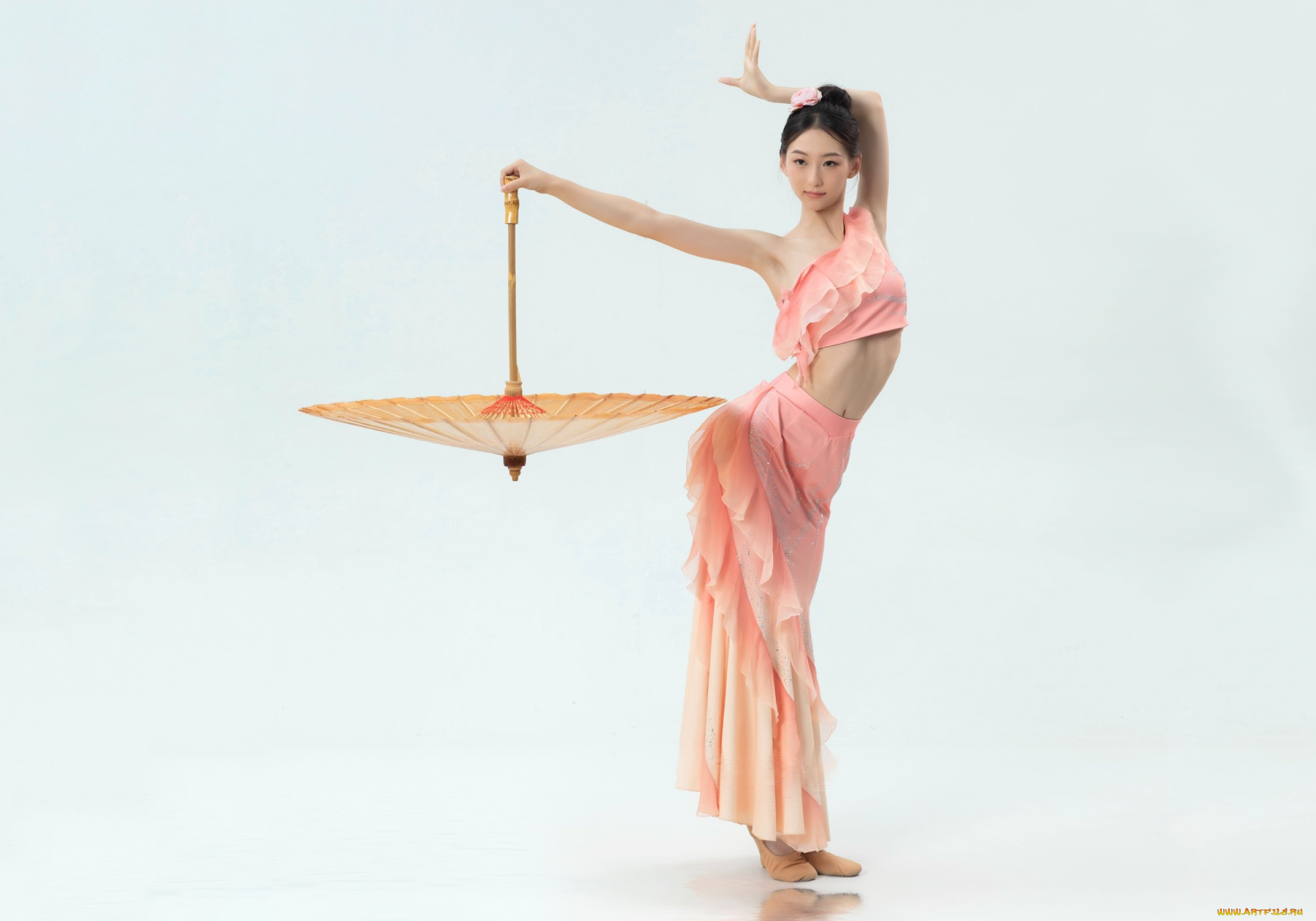 красивая, девушка, девушки, -, азиатки, девушка, женщина, брюнетка, темноволосая, сексуальная, модель, звезда, позирует, разная, обувь, верхняя, стильная, одежда, нижнее, эротическое, бельё, трусы, лифчик, колготки, чулки, аксессуары, макияж, и, множество, элементов, на, фотографии