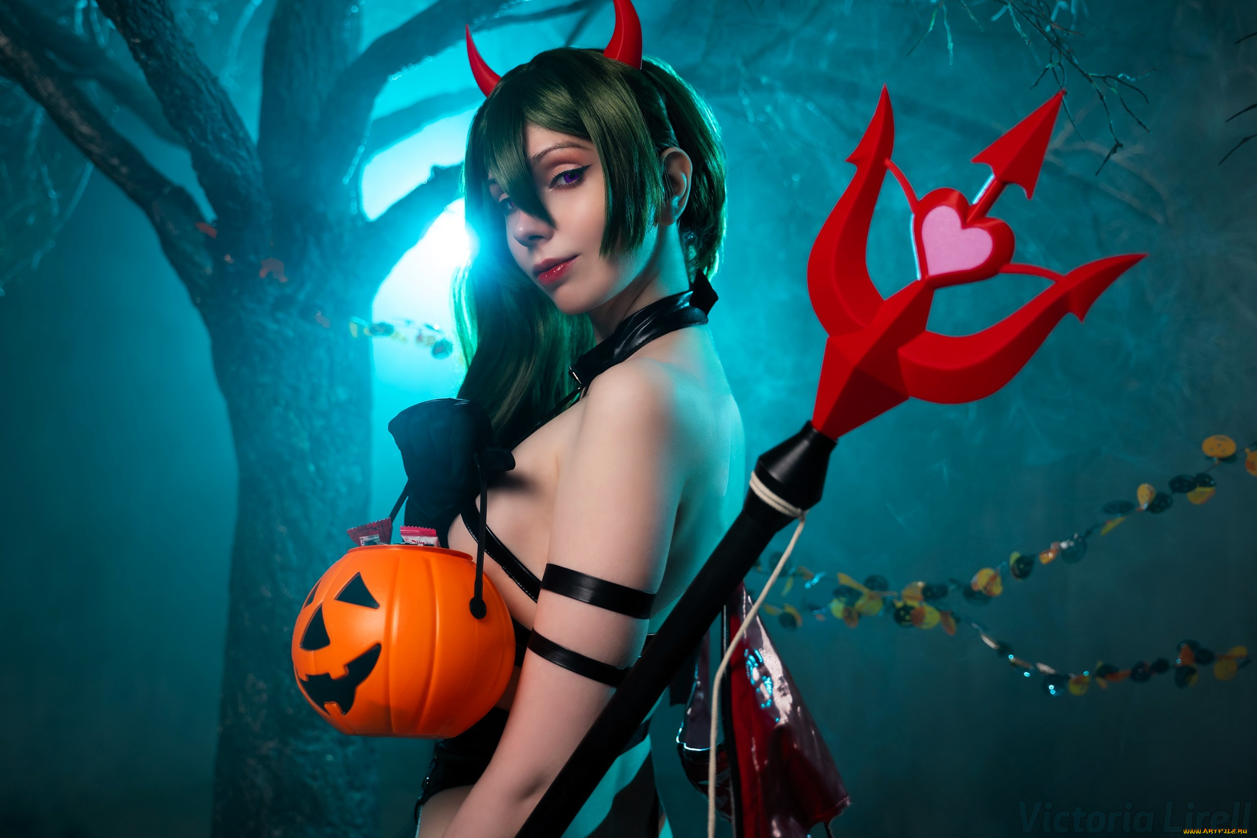 девушки, victoria, lirell, образ, косплей, наряд, костюм, рожки, тыква, трезубец