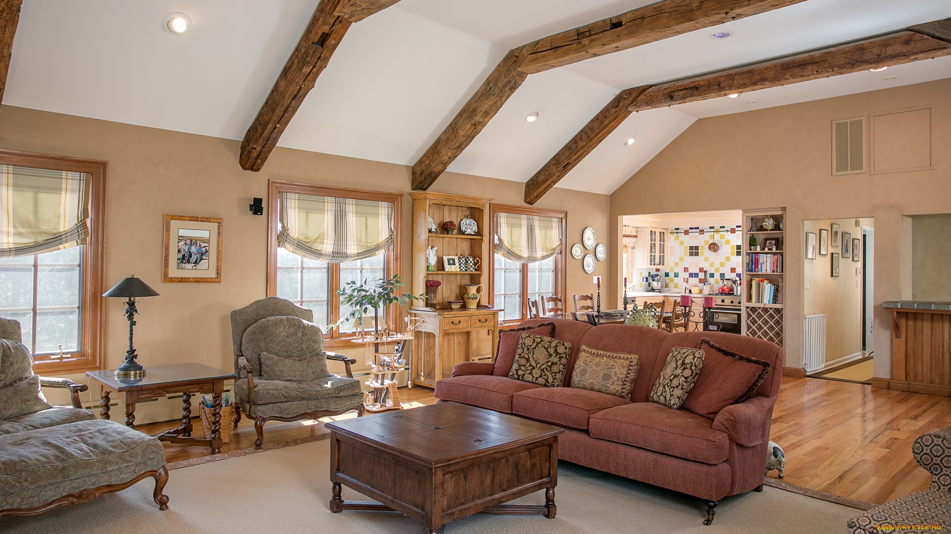 интерьер, гостиная, диван, стол