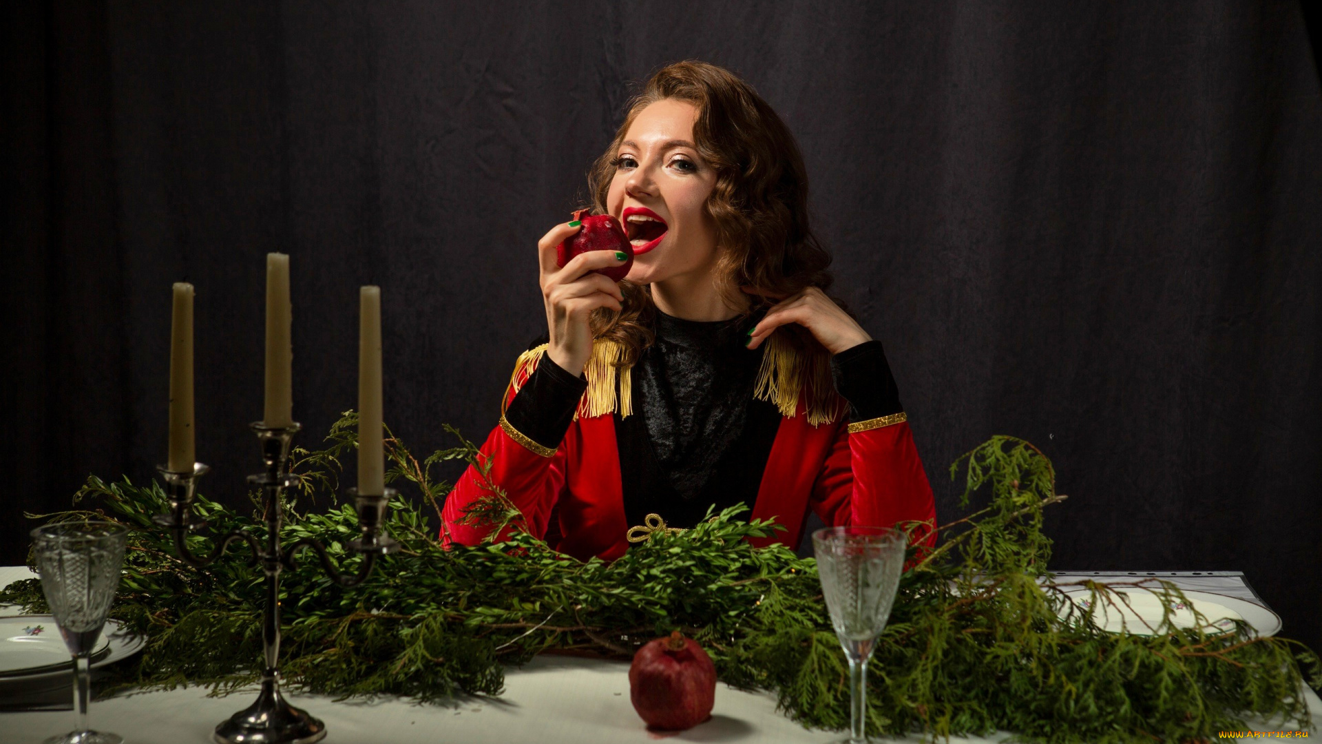 девушки, -, креатив, , косплей, шатенка, образ, костюм, гранаты, хвоя, стол, свечи