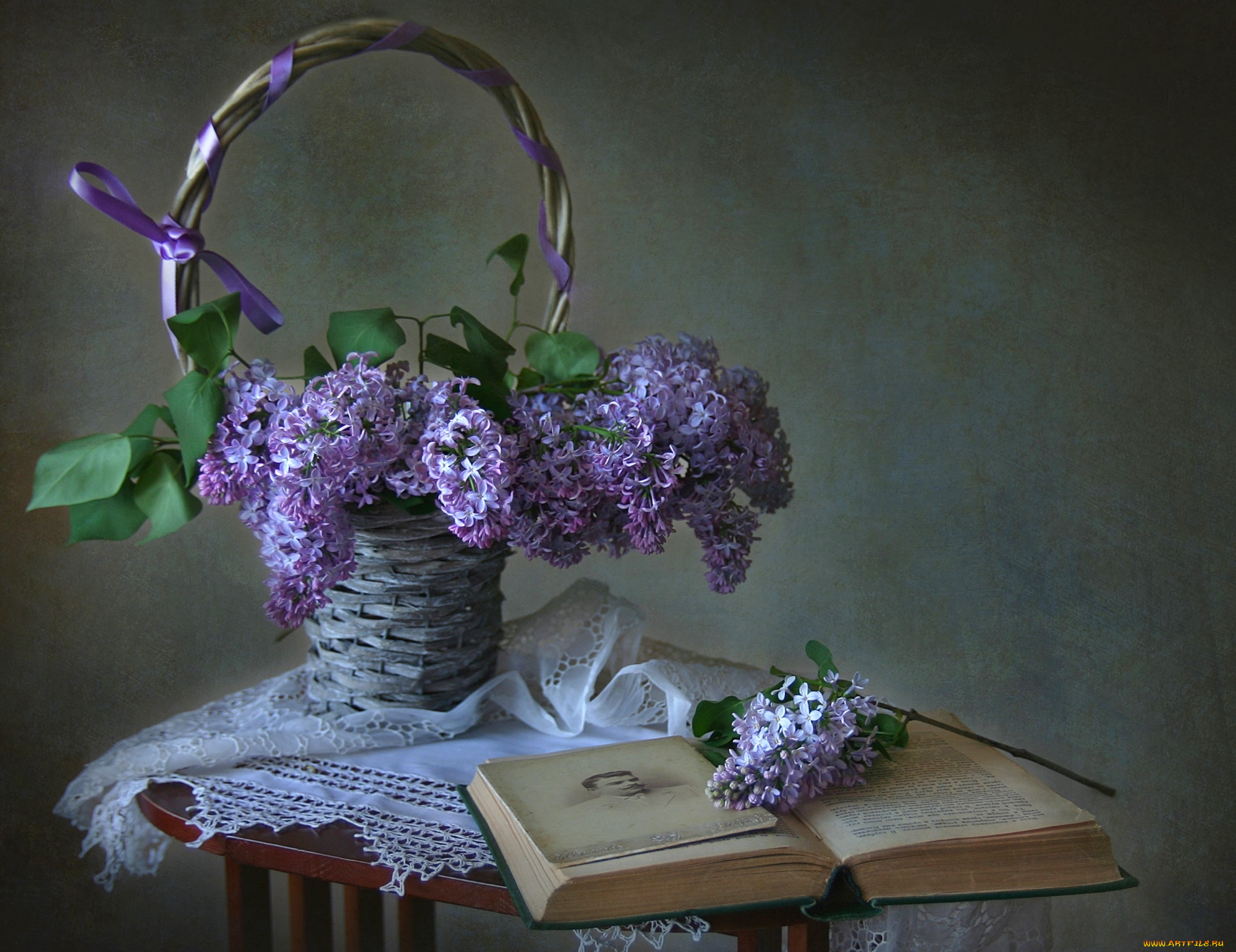 цветы, сирень, книга, корзинка