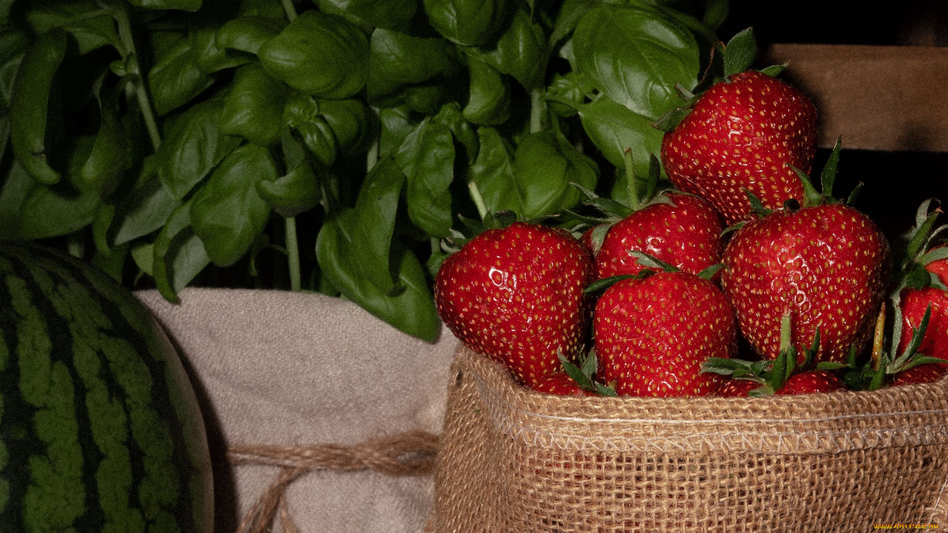 еда, фрукты, , ягоды, базилик, арбуз, клубника