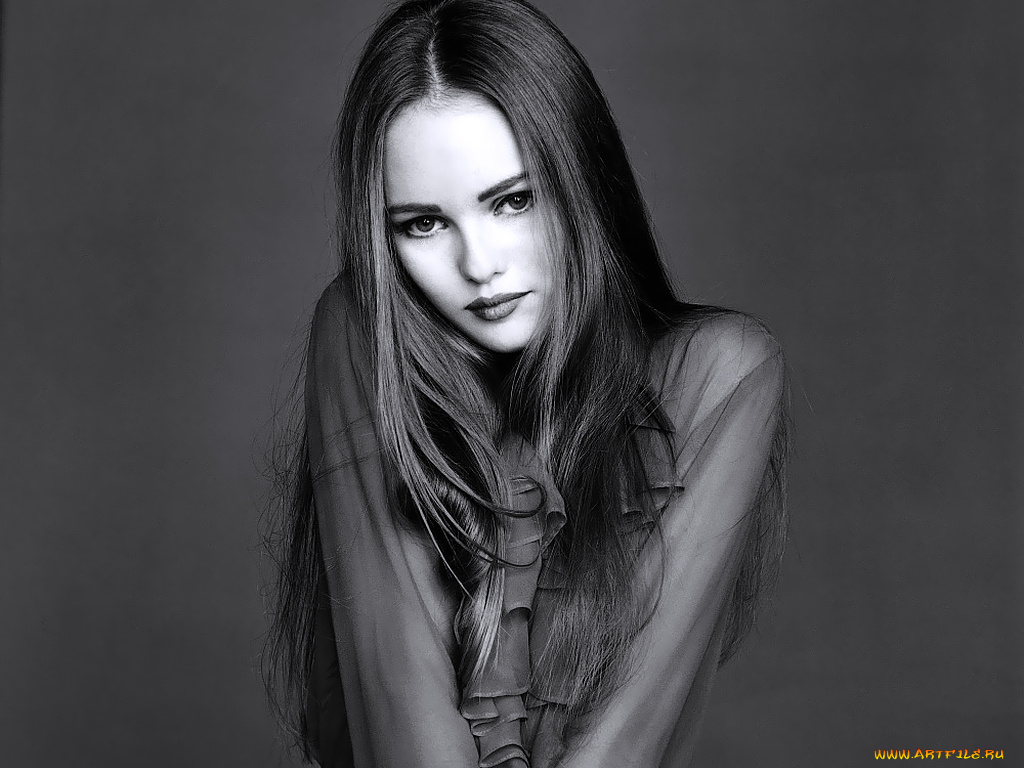 Vanessa, Paradi, девушки