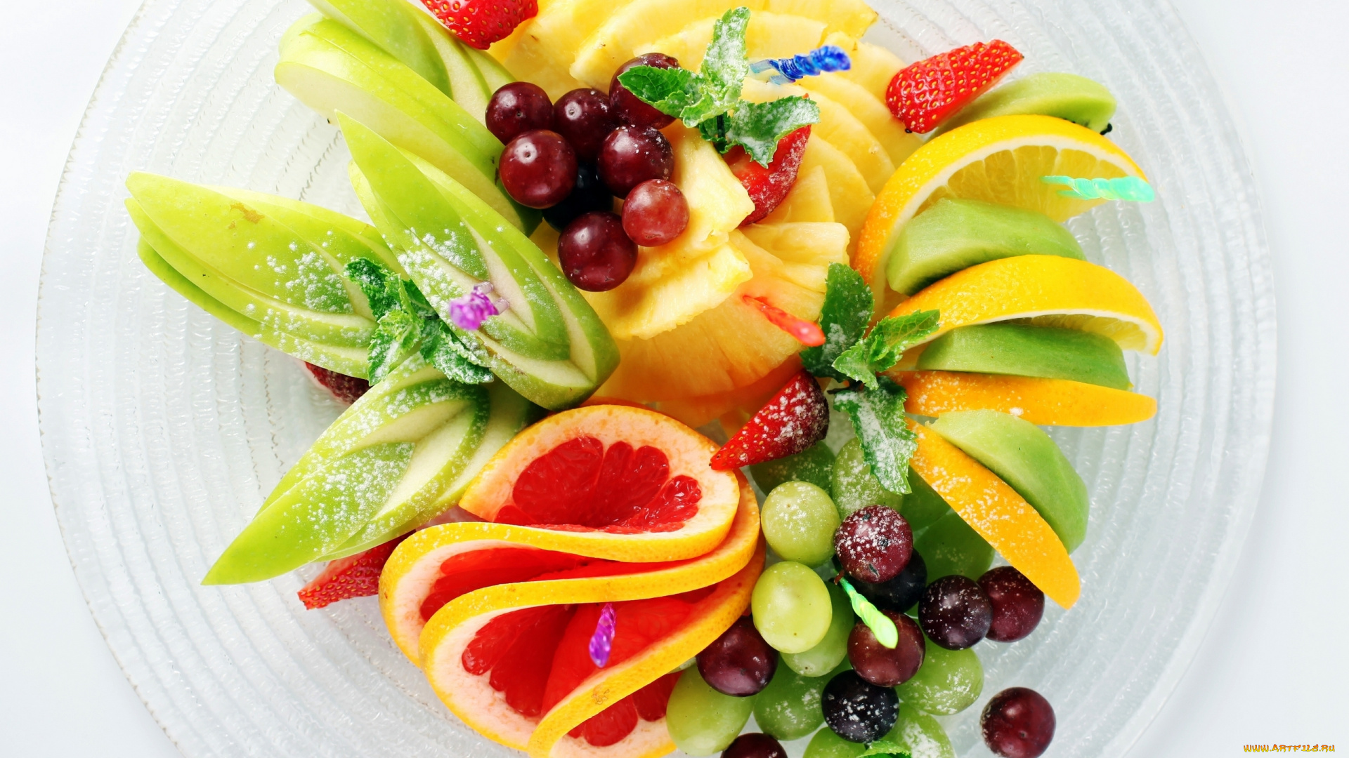 еда, фрукты, , ягоды, яблоко, виноград, мята, лимон, грейпфрут, киви, банан, ананас, fruit, strawberry, dish, salad, клубника, блюдо, салат, mint, grapes, apple, lemon, grapefruit, kiwi, banana, pineapple