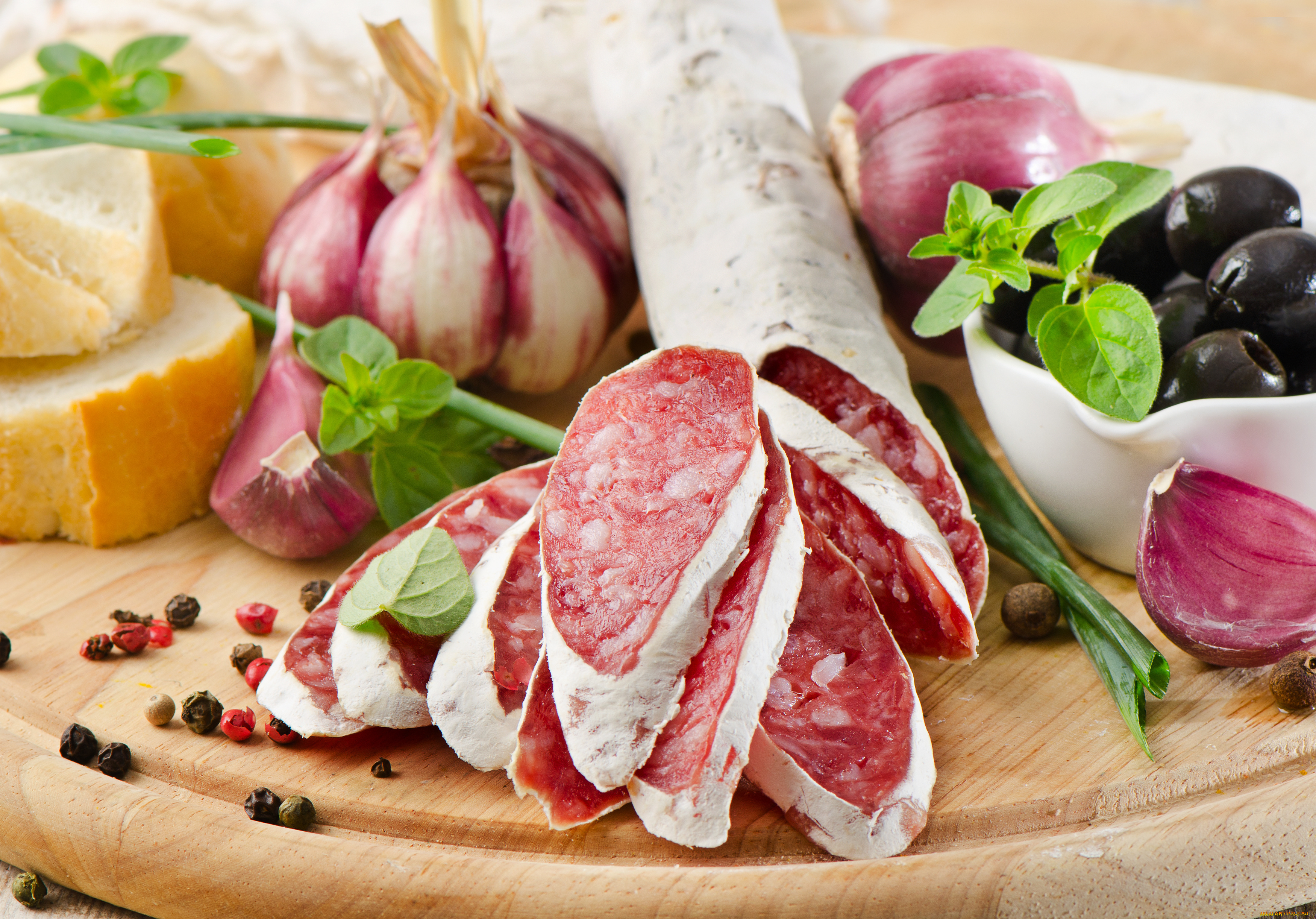 еда, колбасные, изделия, фон, доска, перец, горошек, ломтики, колбасы, колбасные, изделия