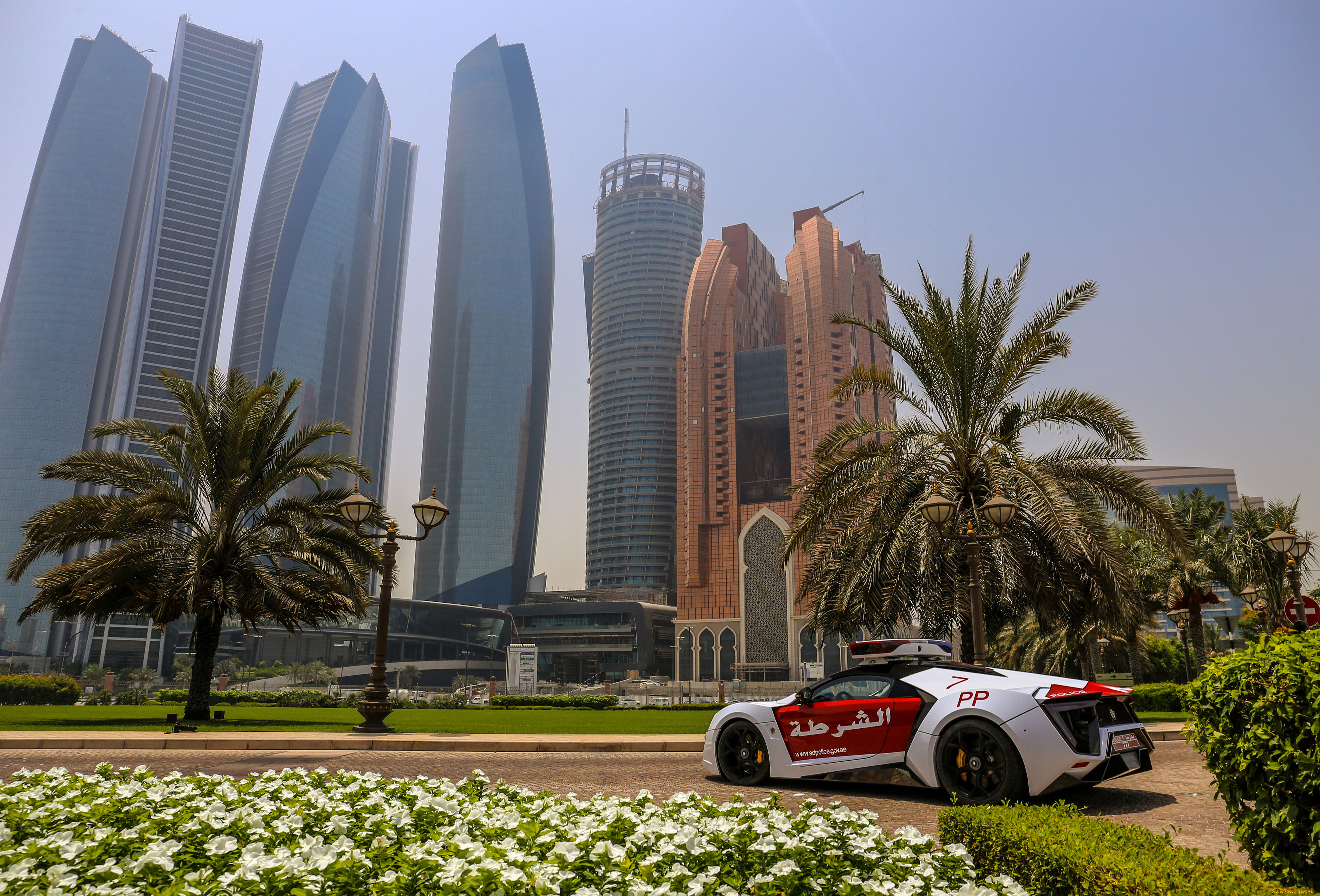 автомобили, lykan